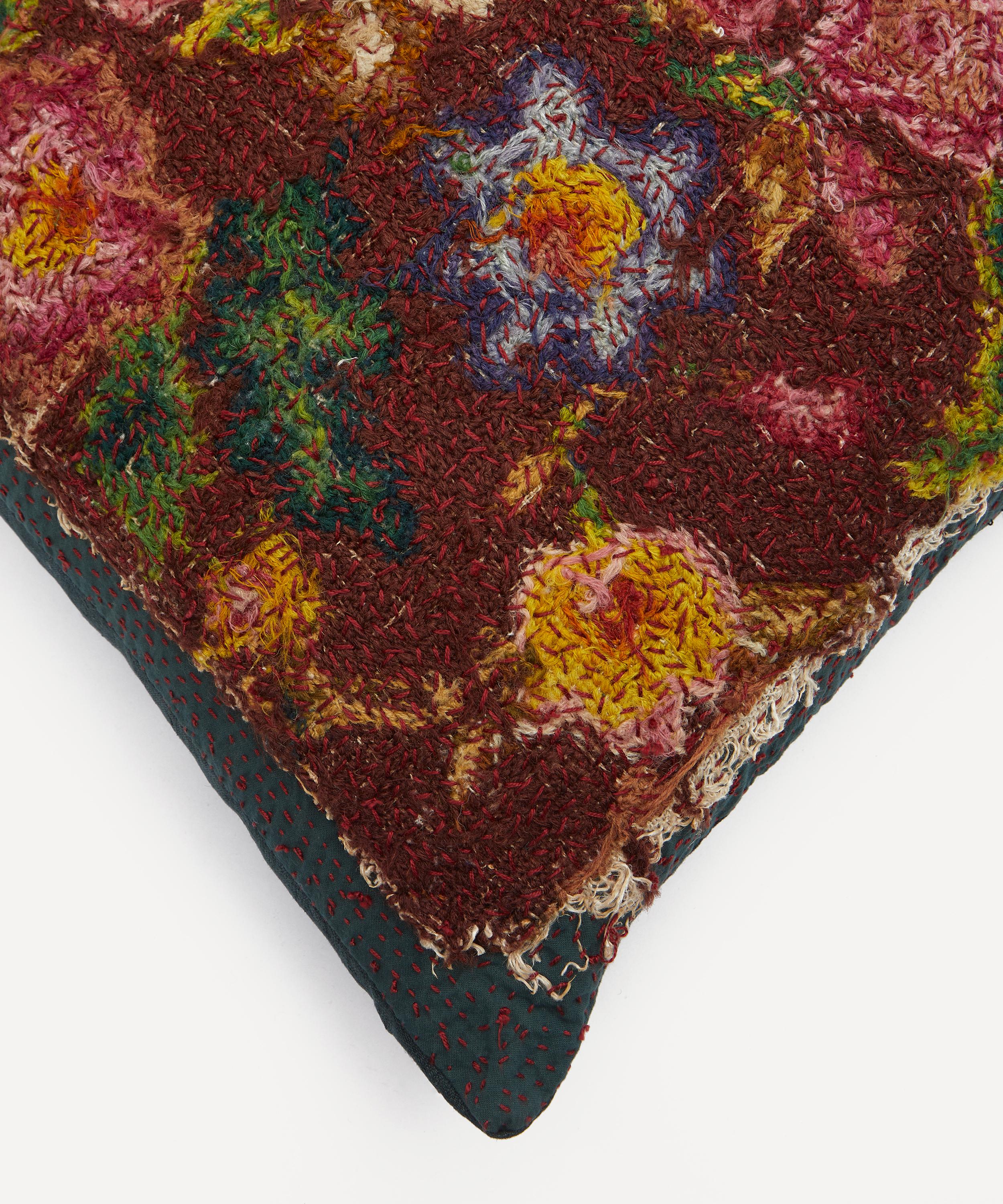 By Walid - 19th-Century French Woollen Needlepoint Cushion 1454 image number 2