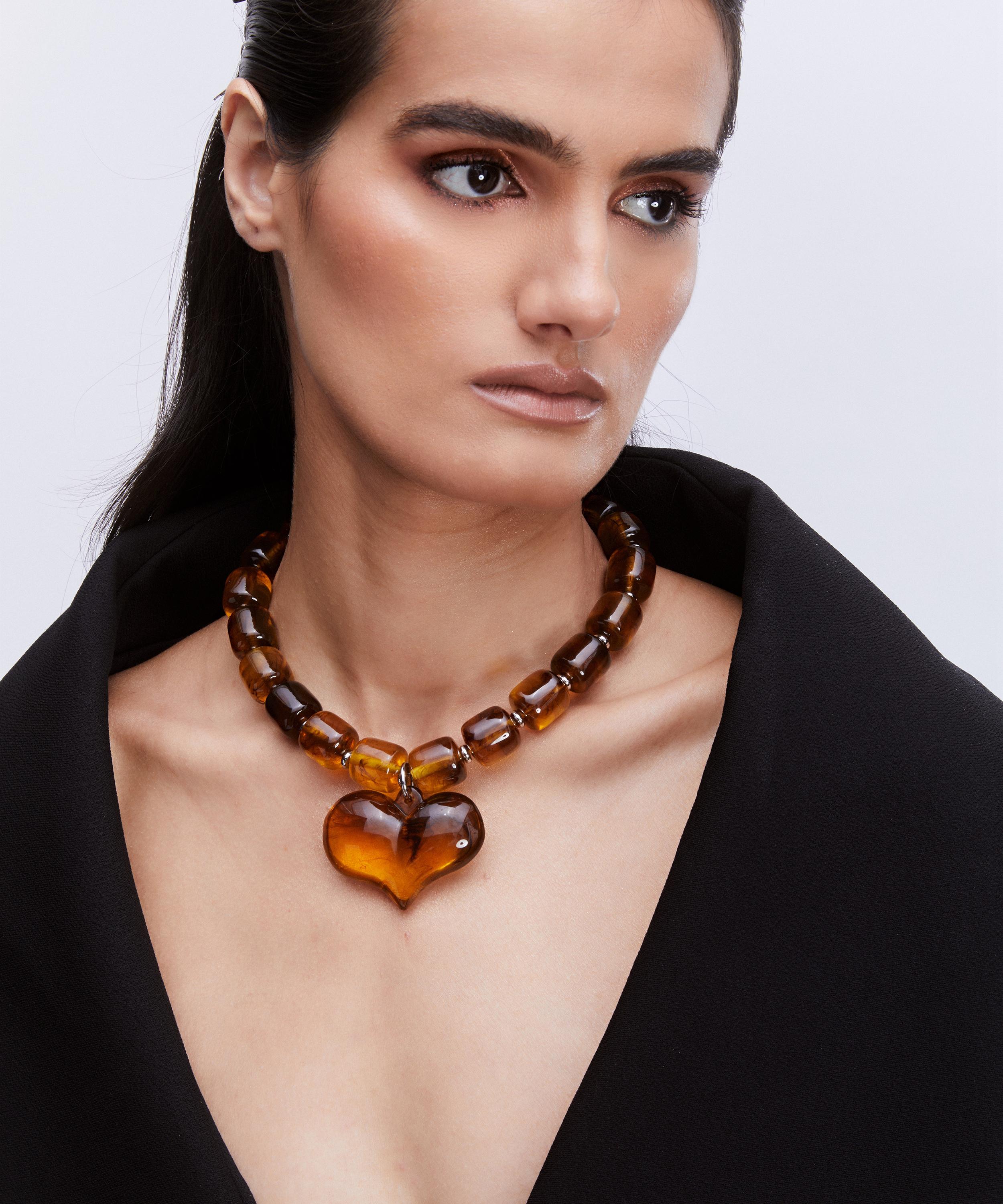 Julietta - Amore Amber Bead Necklace image number 1