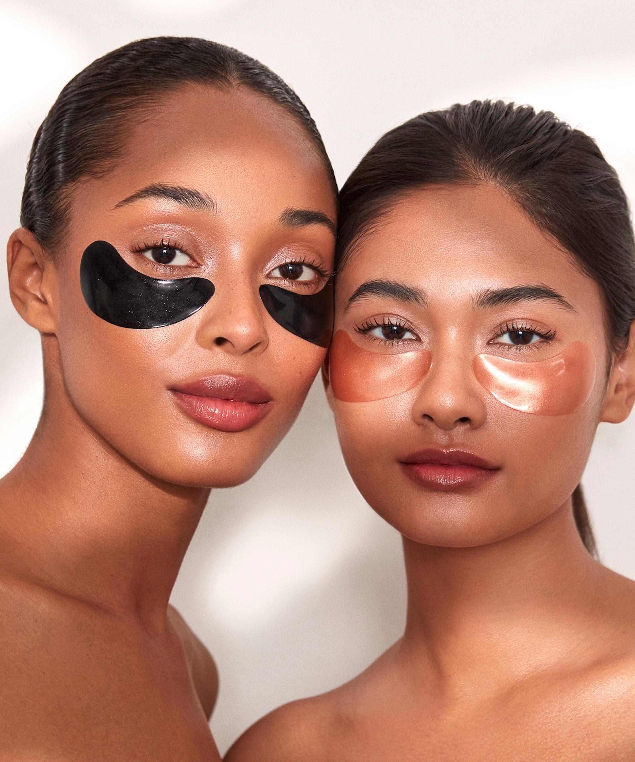 111SKIN - Jet Setter Passport image number 1