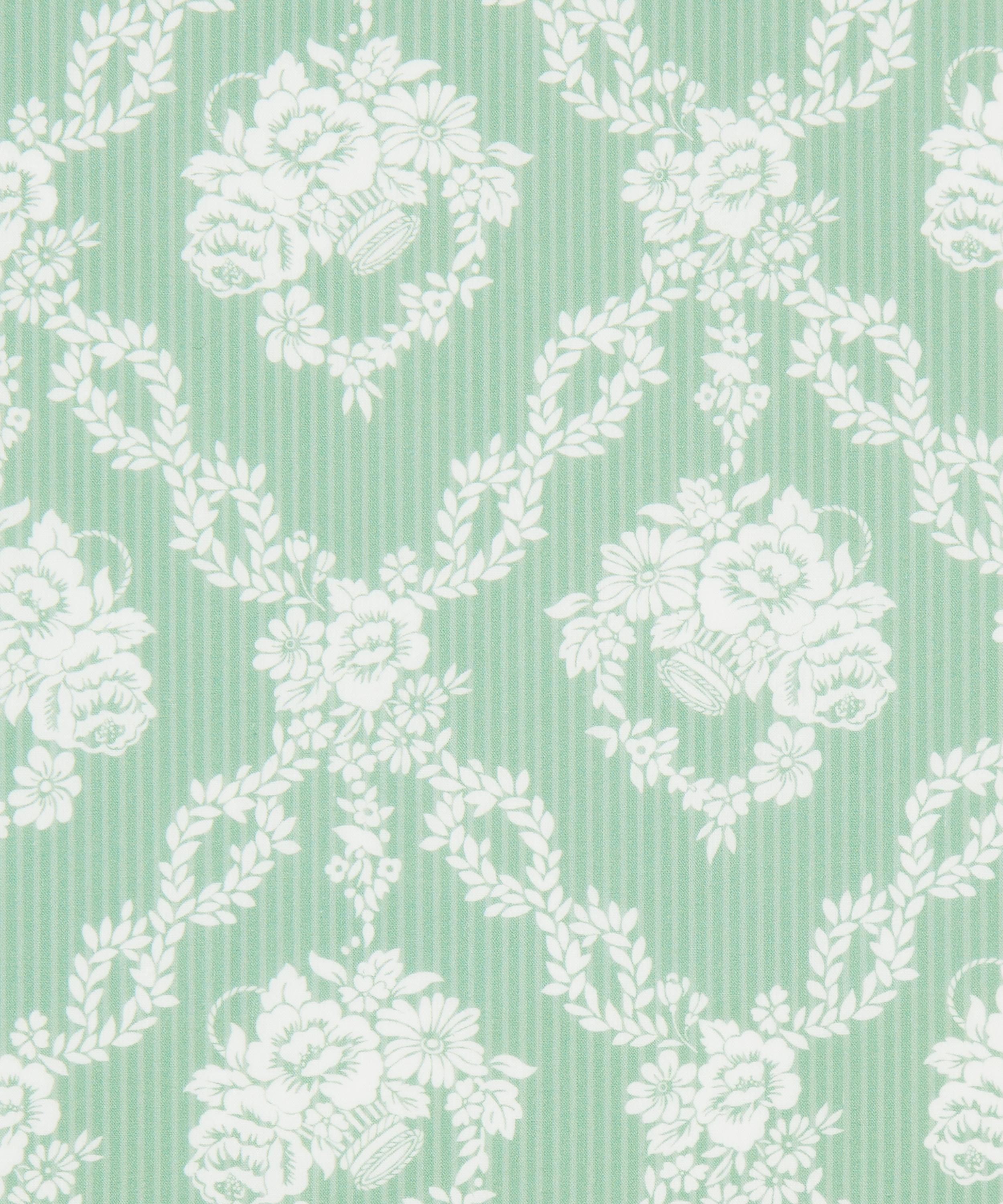 Liberty Fabrics - Liberty Fabrics & Bridgerton Garland Hampers Tana Lawn&trade; Cotton
