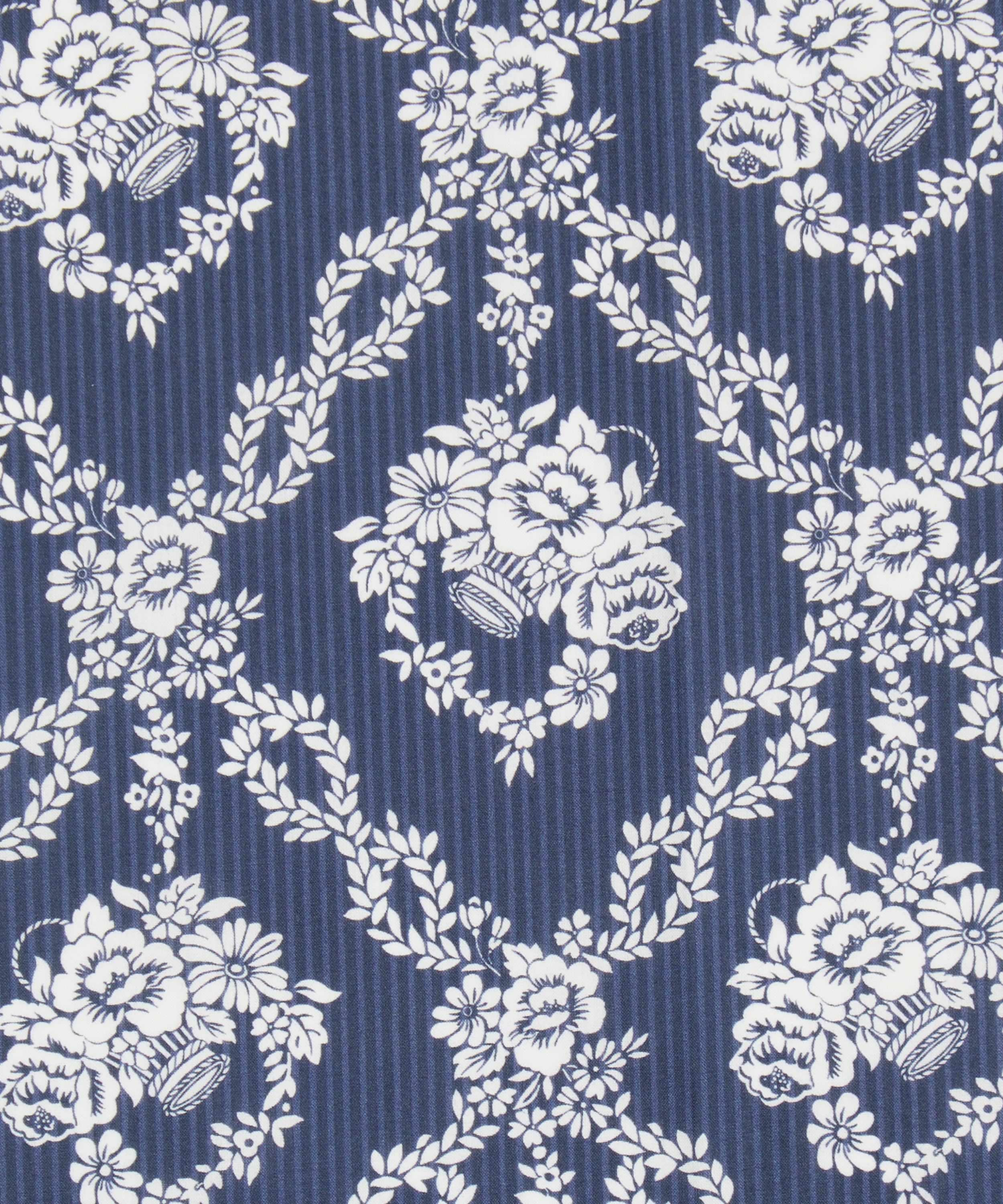 Liberty Fabrics - Liberty Fabrics & Bridgerton Garland Hampers Tana Lawn&trade; Cotton