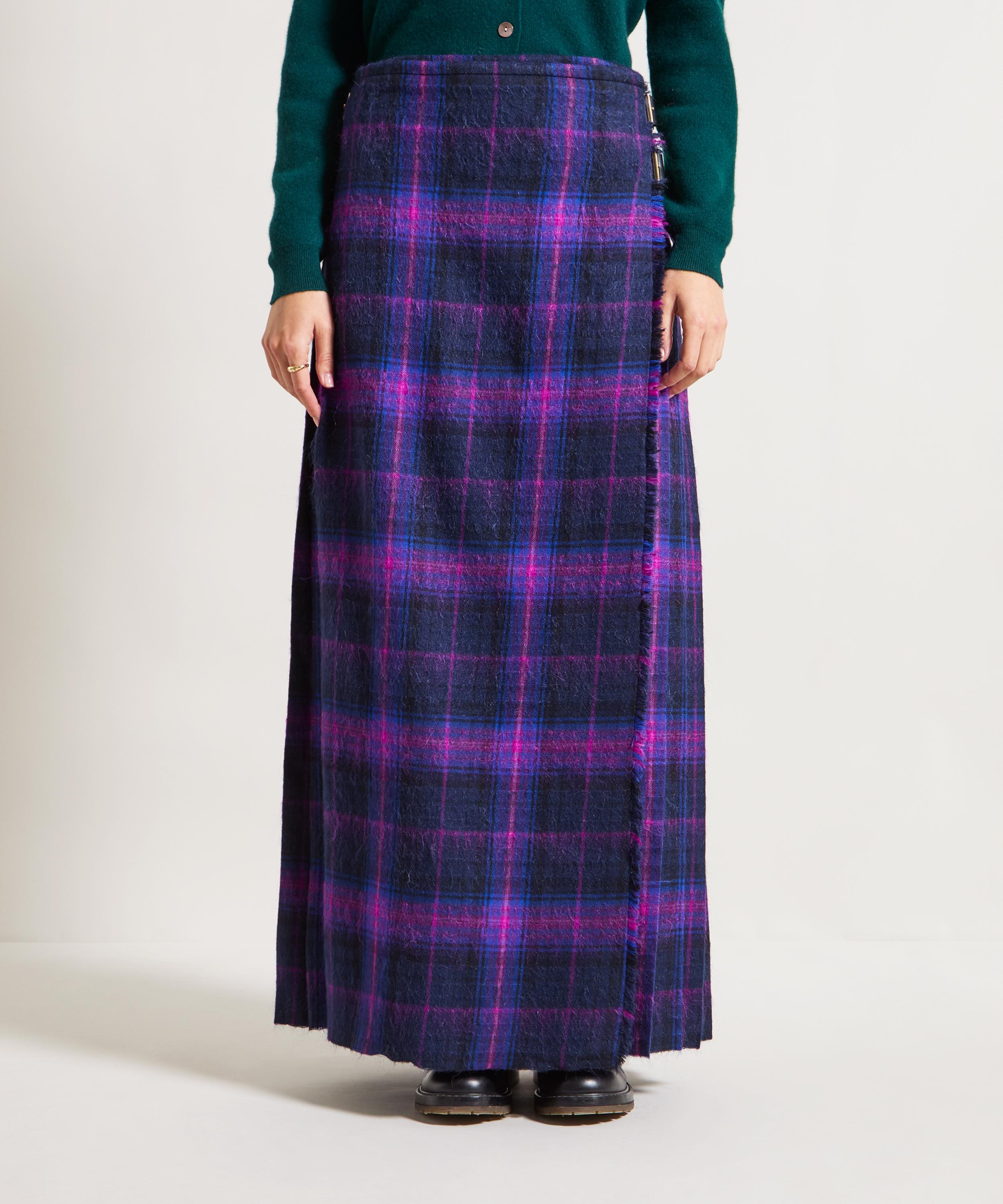 Liberty - HYPERNOVA 150 || The Liberty Long Tartan Kilt image number 2