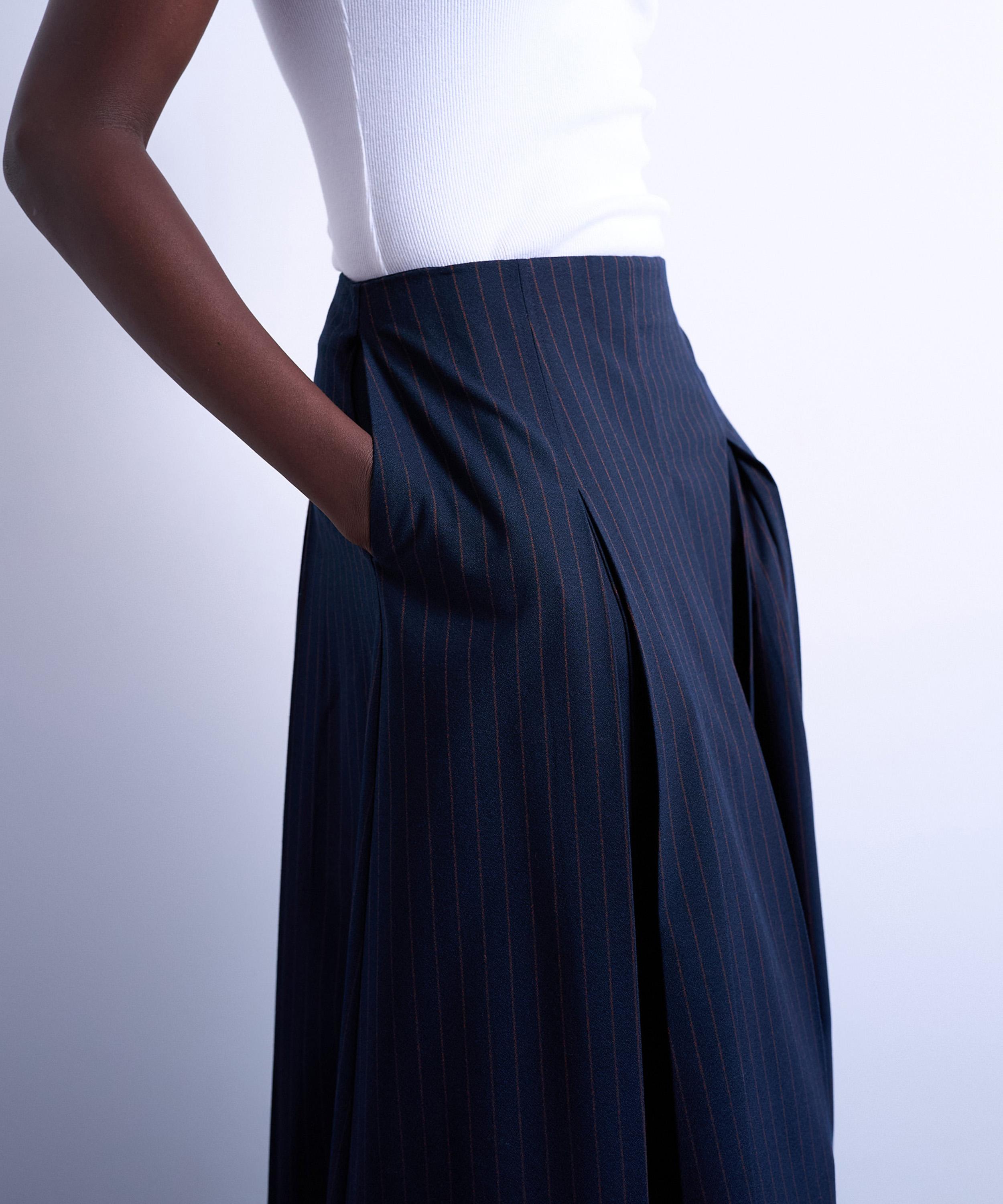 TOPSHOP - Pleated Navy Rust Stripe Midi Skirt image number 3