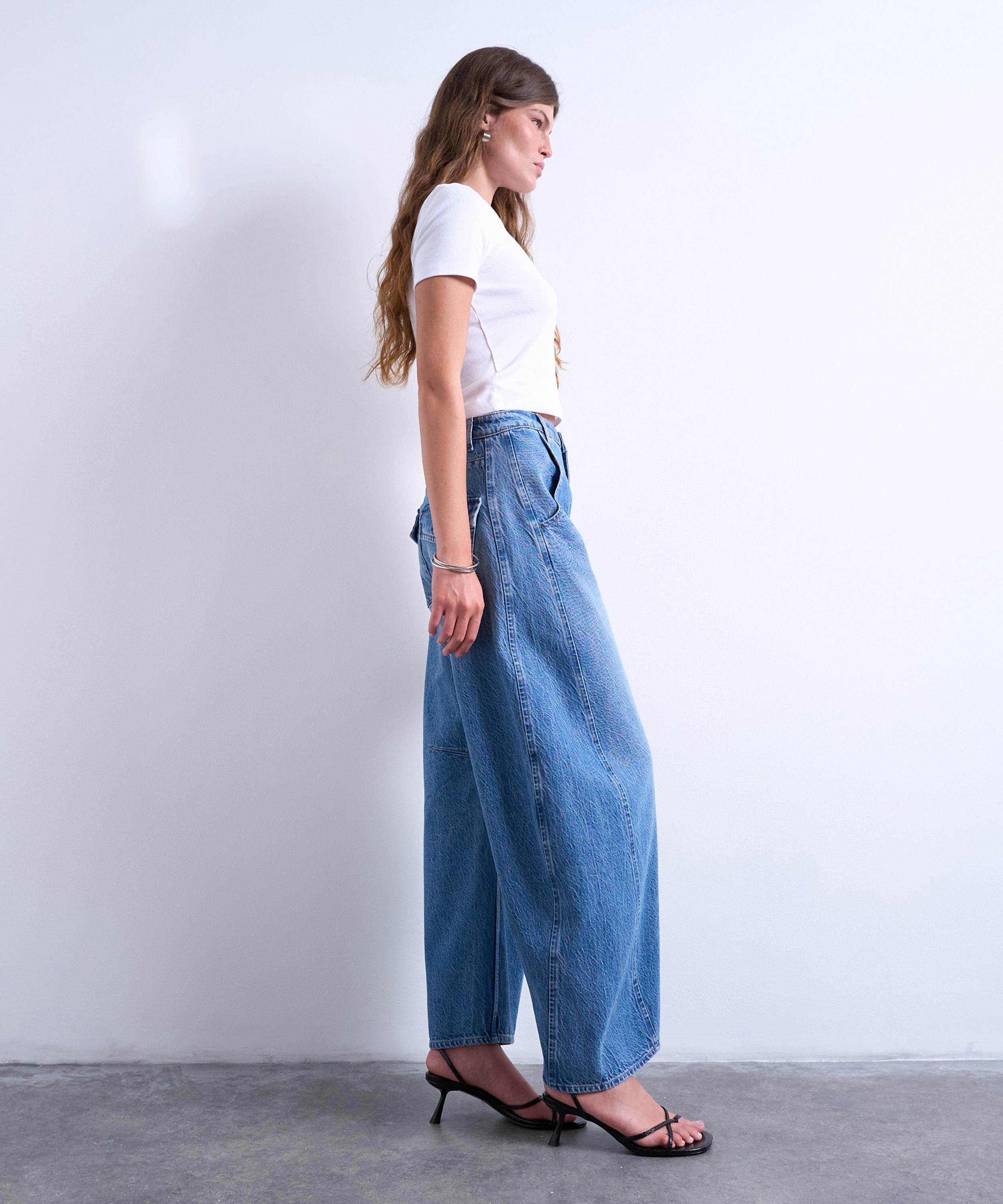 TOPSHOP - Mid-Blue Horseshoe High-Rise Barrel Jeans  image number 1
