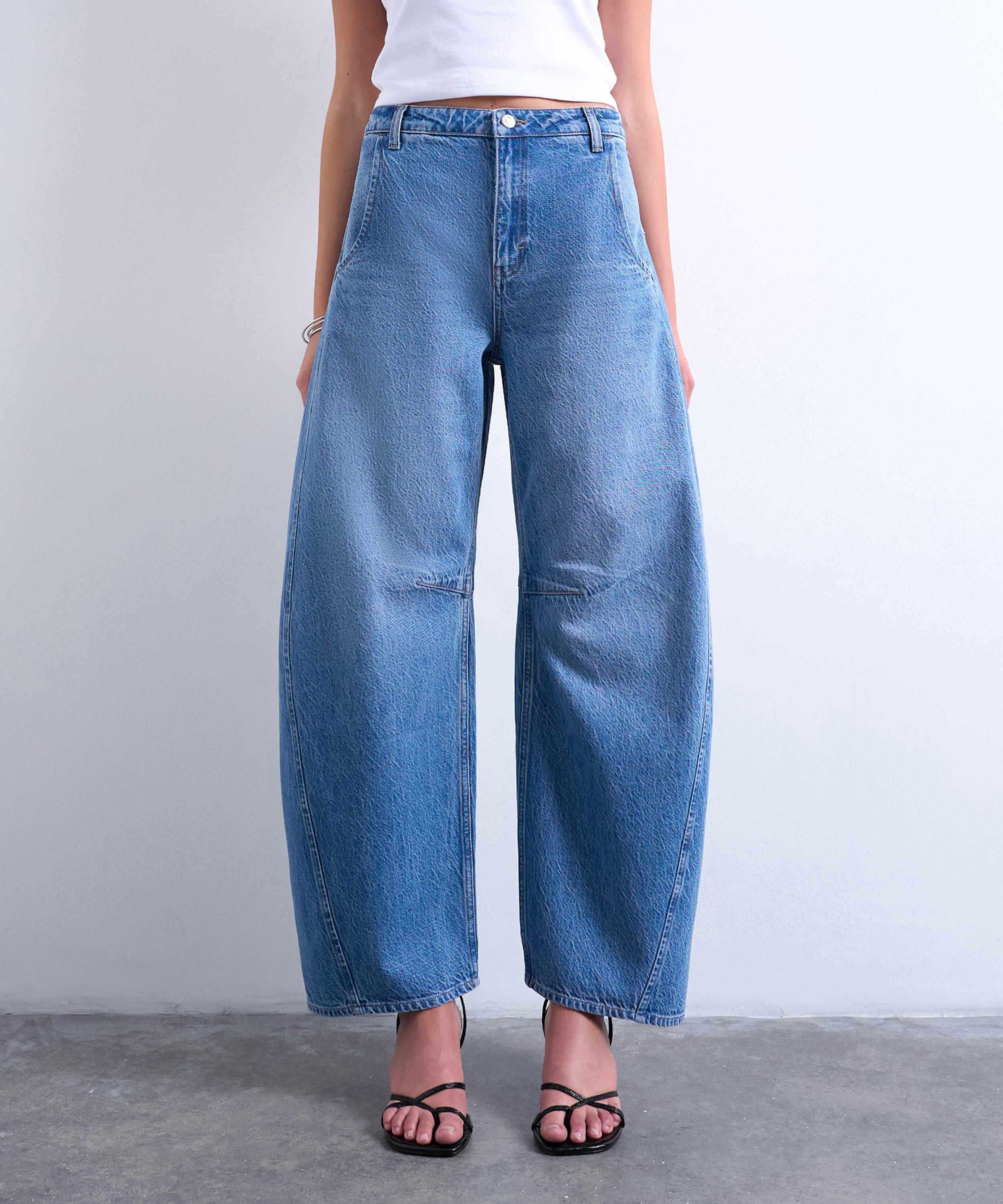 TOPSHOP - Mid-Blue Horseshoe High-Rise Barrel Jeans  image number 2