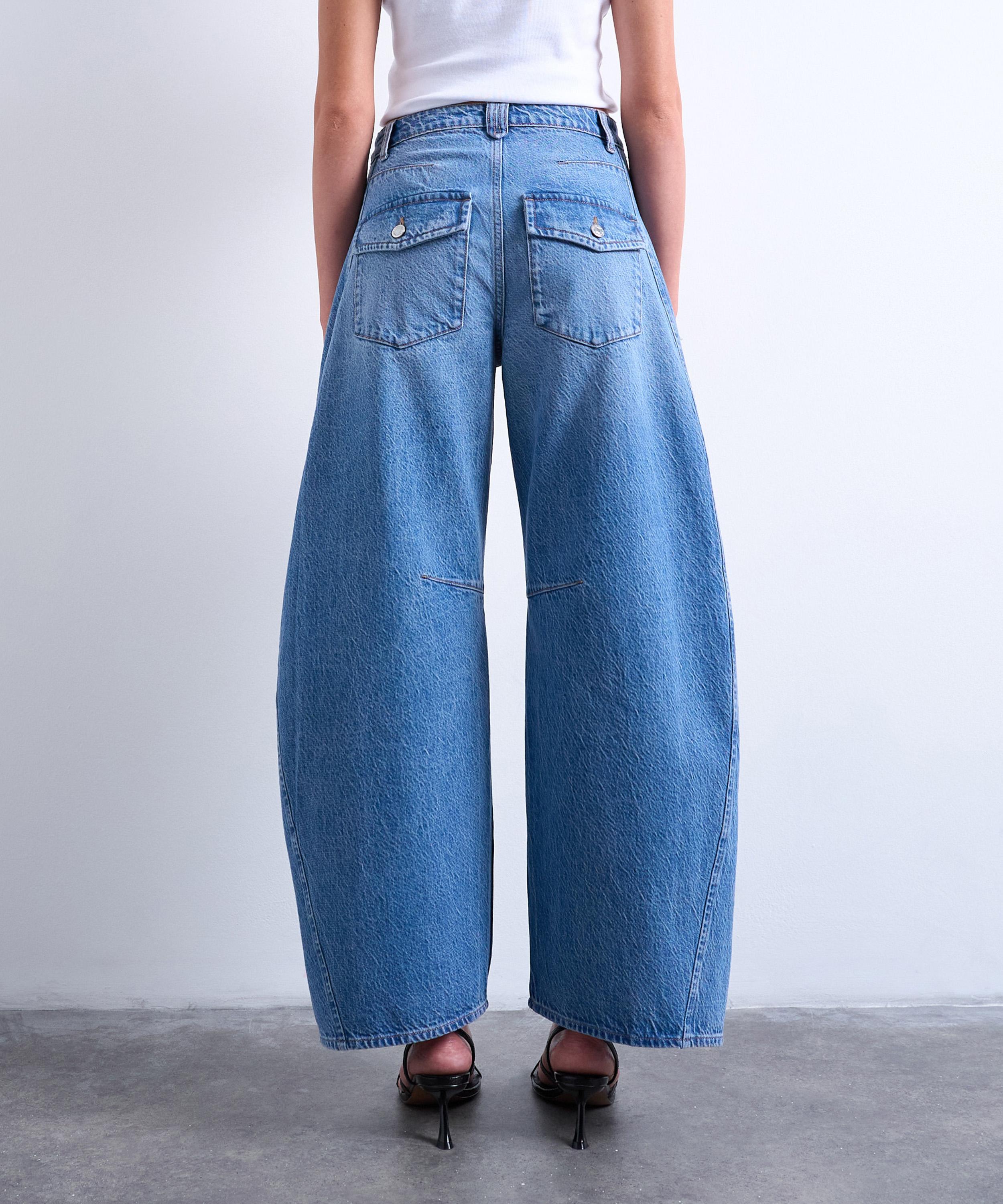 TOPSHOP - Mid-Blue Horseshoe High-Rise Barrel Jeans  image number 3