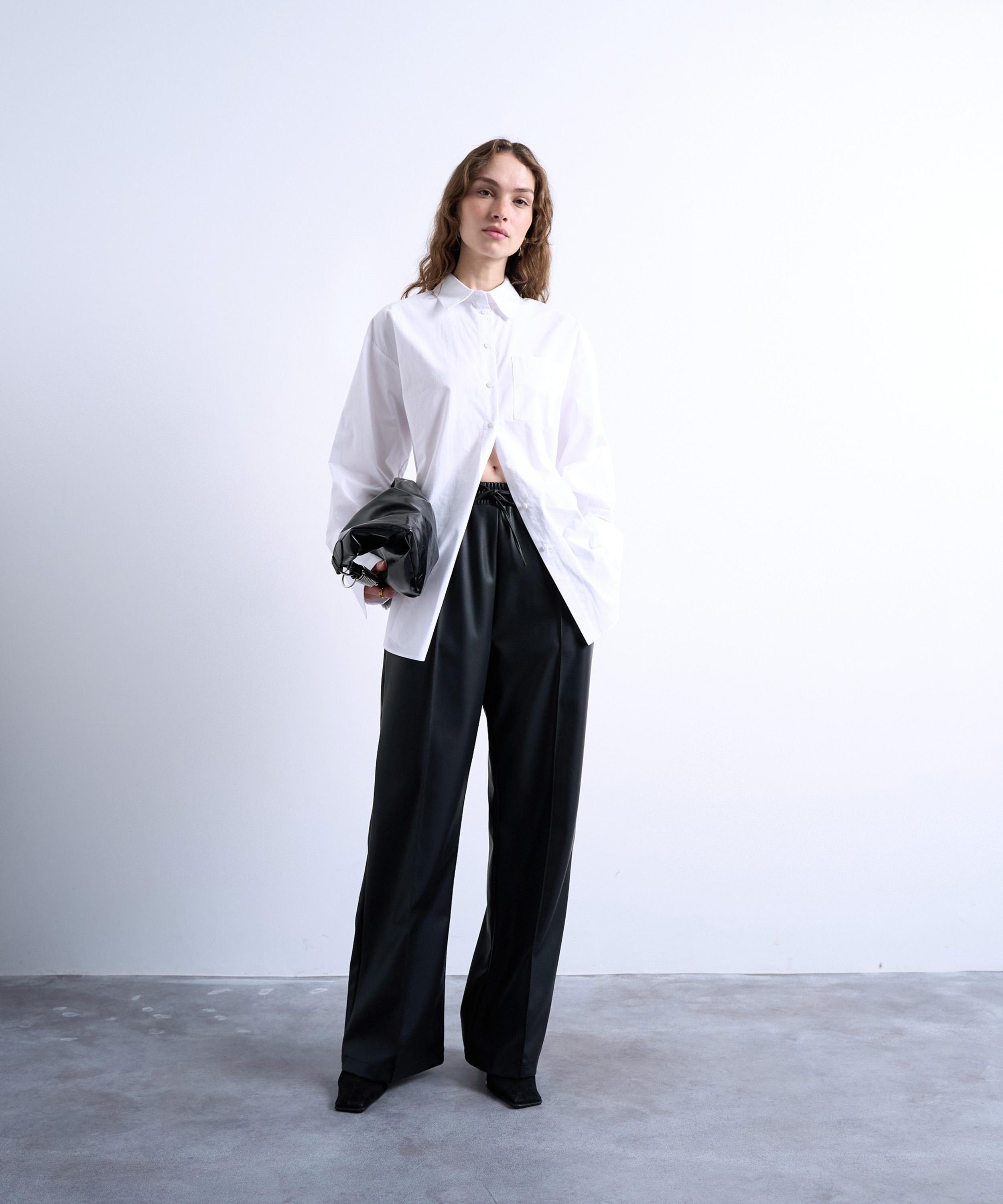 TOPSHOP - Black Faux Leather Wide Leg Joggers with Pinseam Detail image number 3