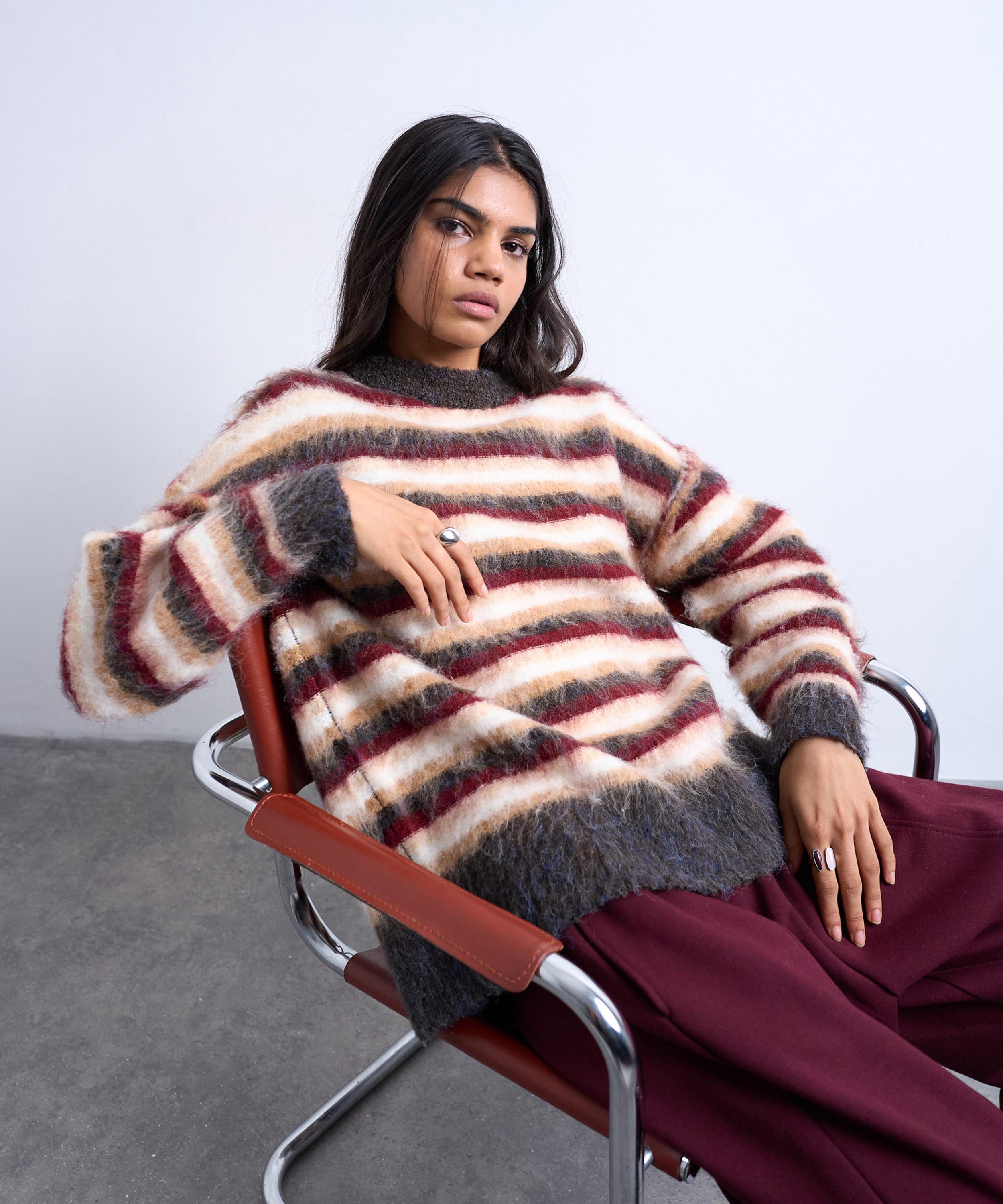 TOPSHOP - Knitted Fluffy Stripe Jumper image number 2