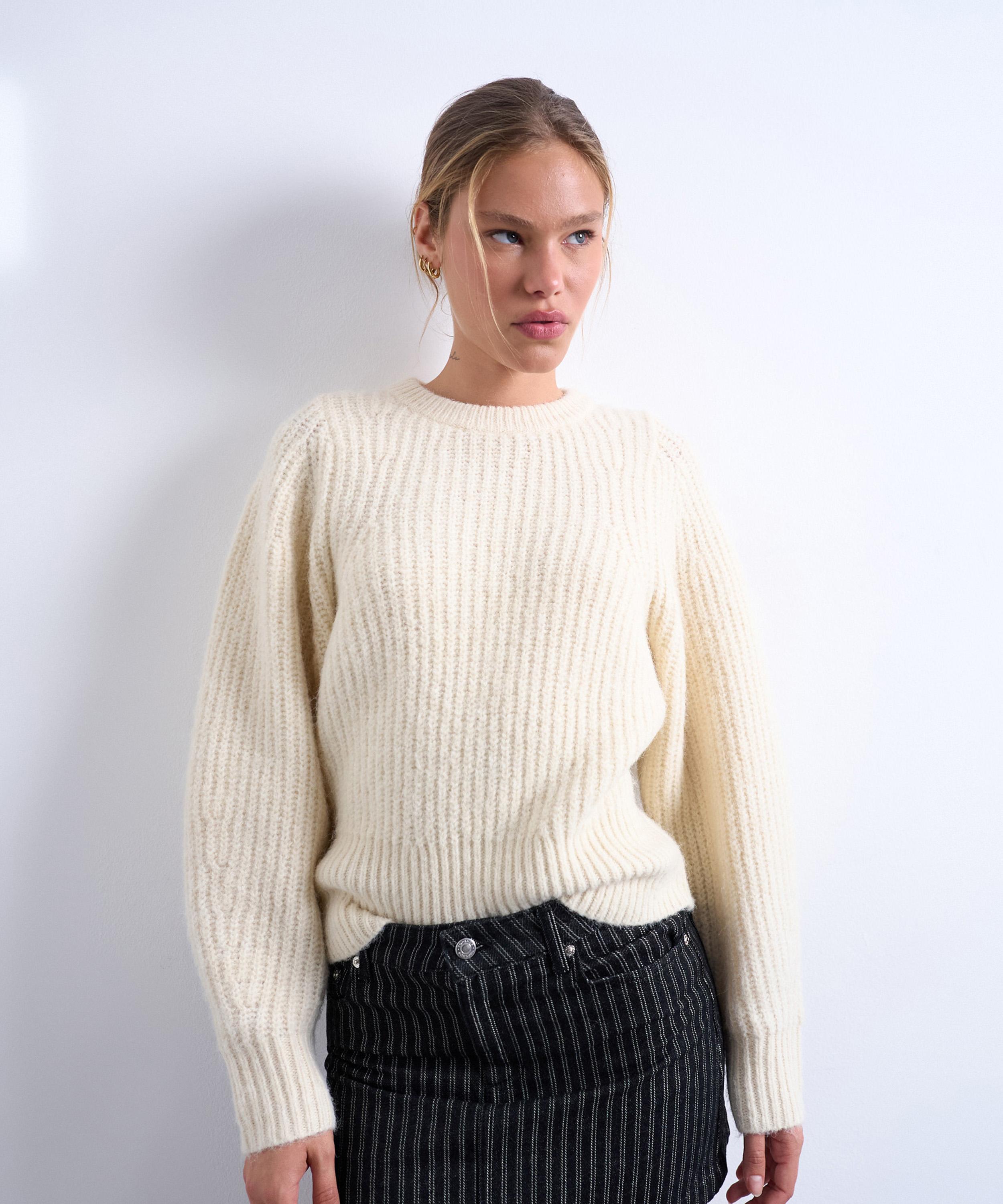 TOPSHOP - Ivory Knitted Rounded Sleeve Jumper image number 0