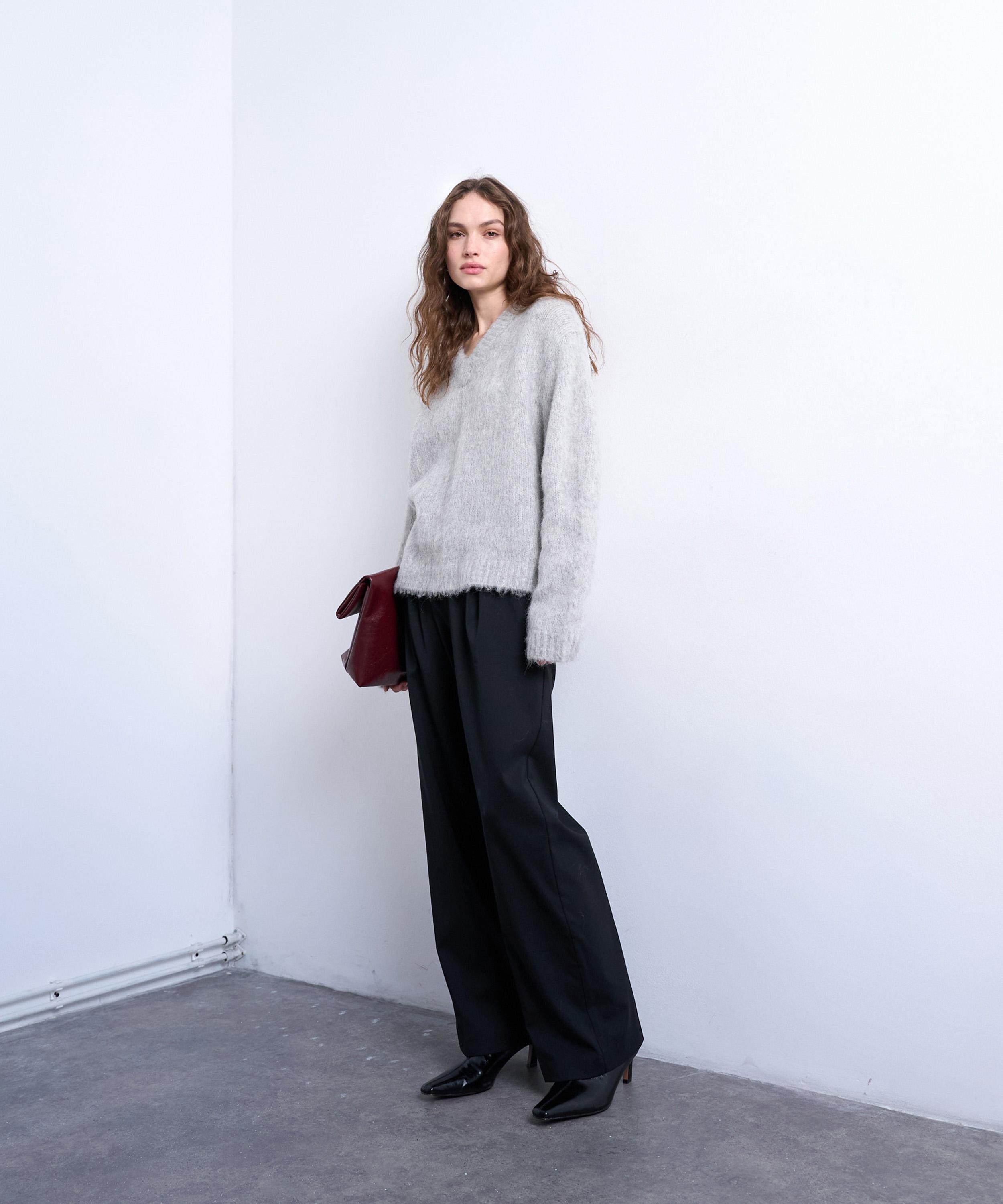 TOPSHOP - Grey Knitted Premium Alpaca Jumper image number 1