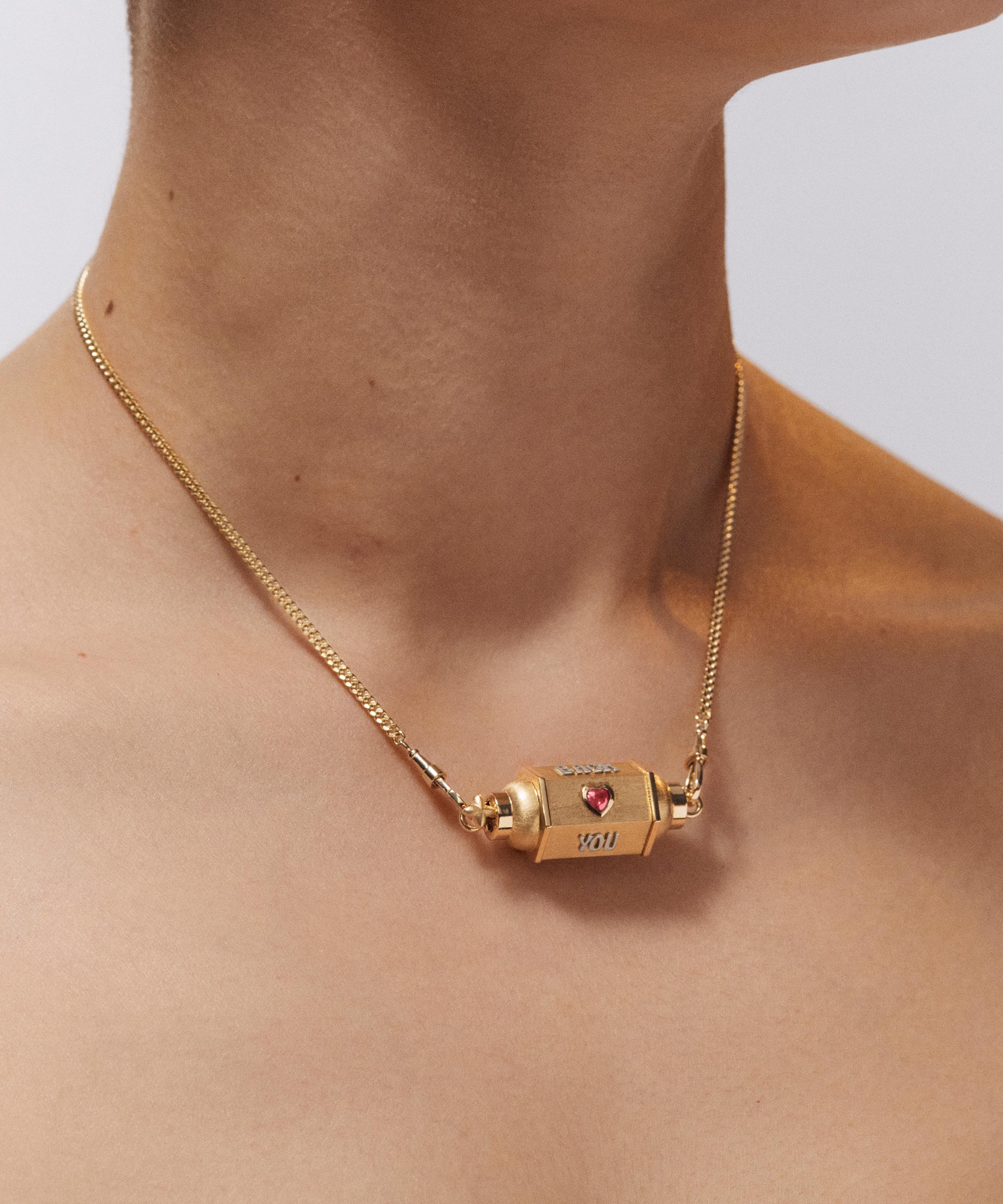 Marie Lichtenberg - 18ct Gold Love You Locket Necklace image number 1