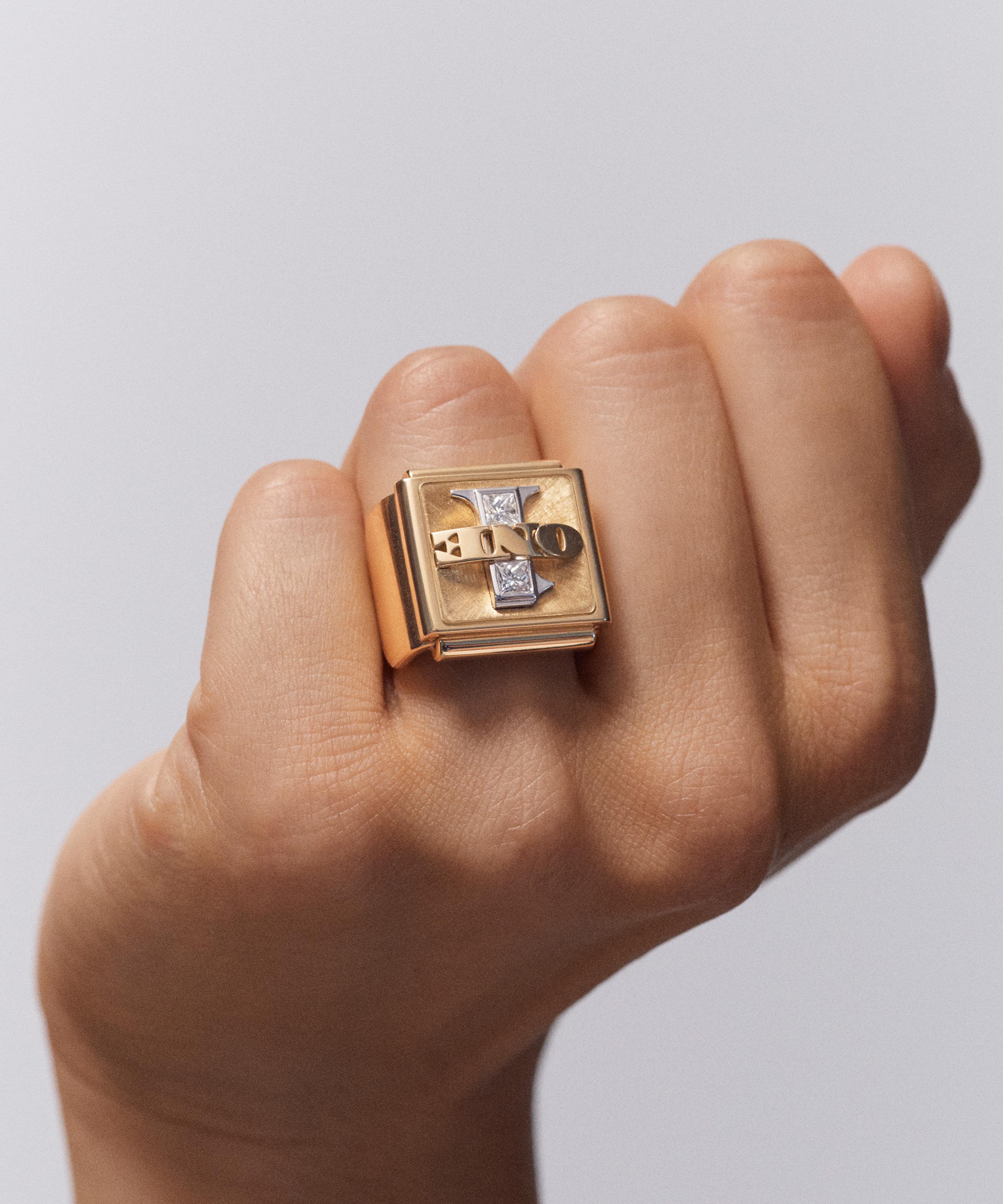 Marie Lichtenberg - 18ct Gold Small Buck Ring image number 1