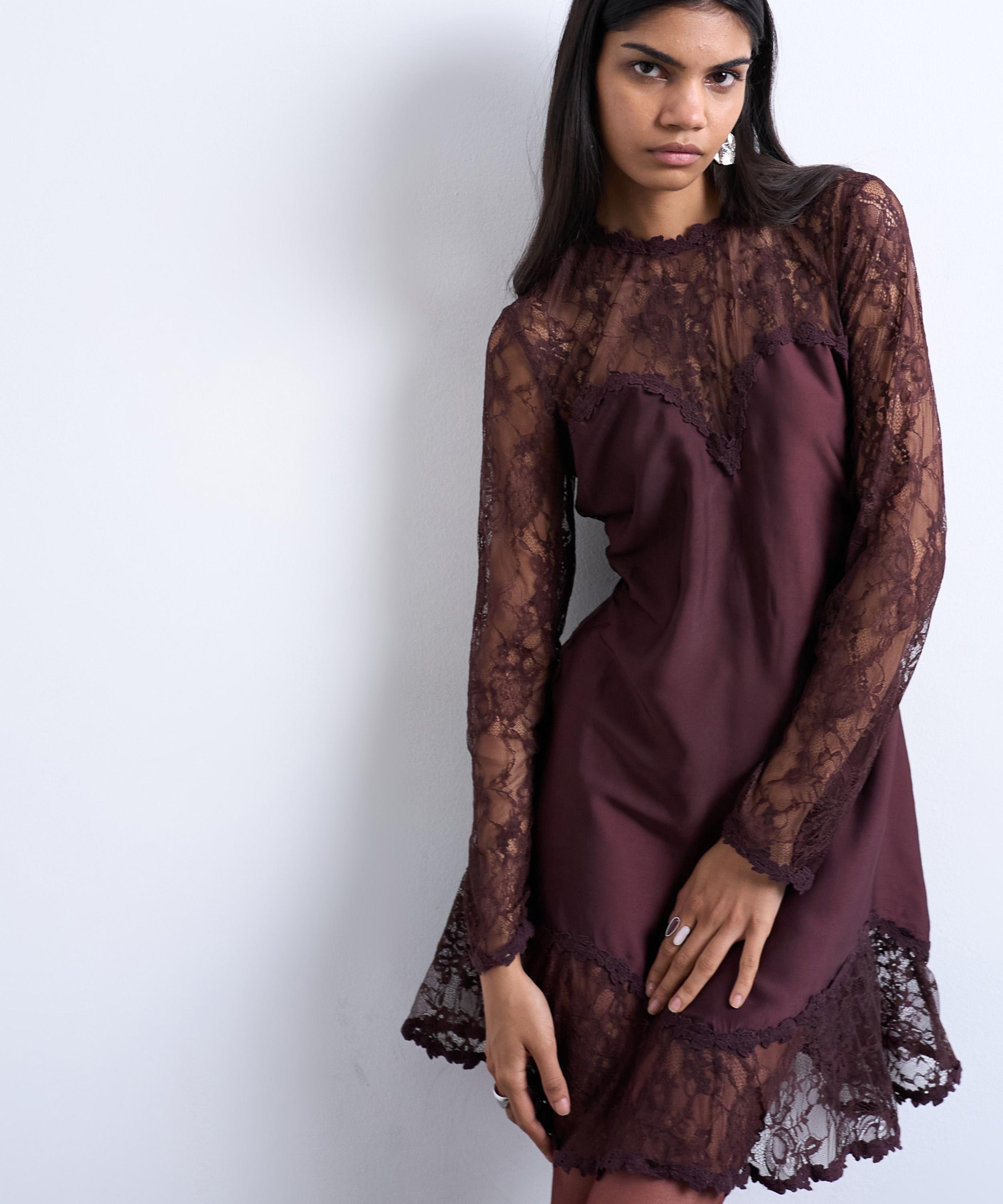 TOPSHOP - Lace Sleeve Flippy Hem Mini Dress