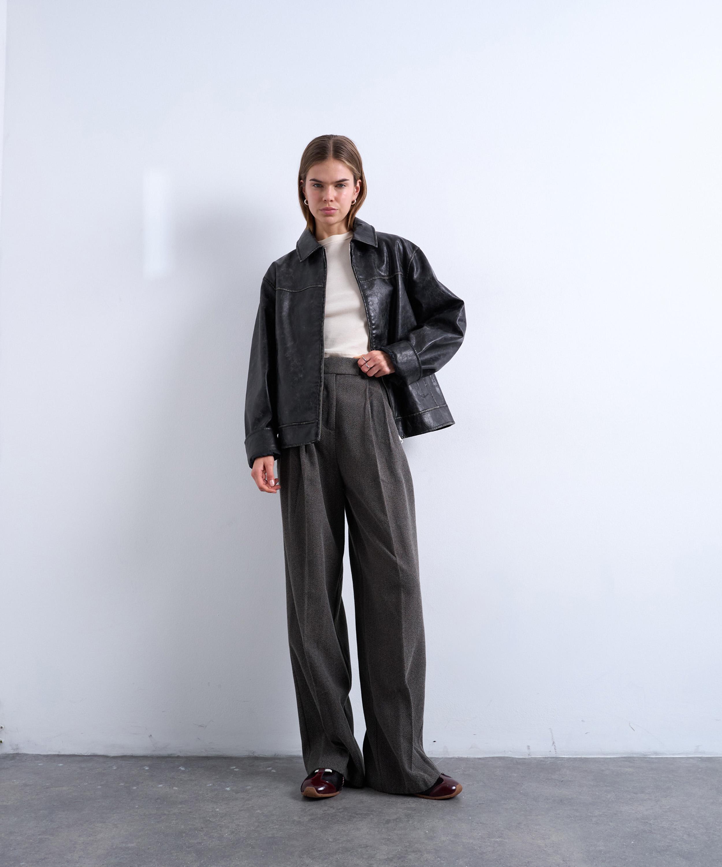 TOPSHOP - High Waisted Herringbone Pleated Front Trousers image number 3