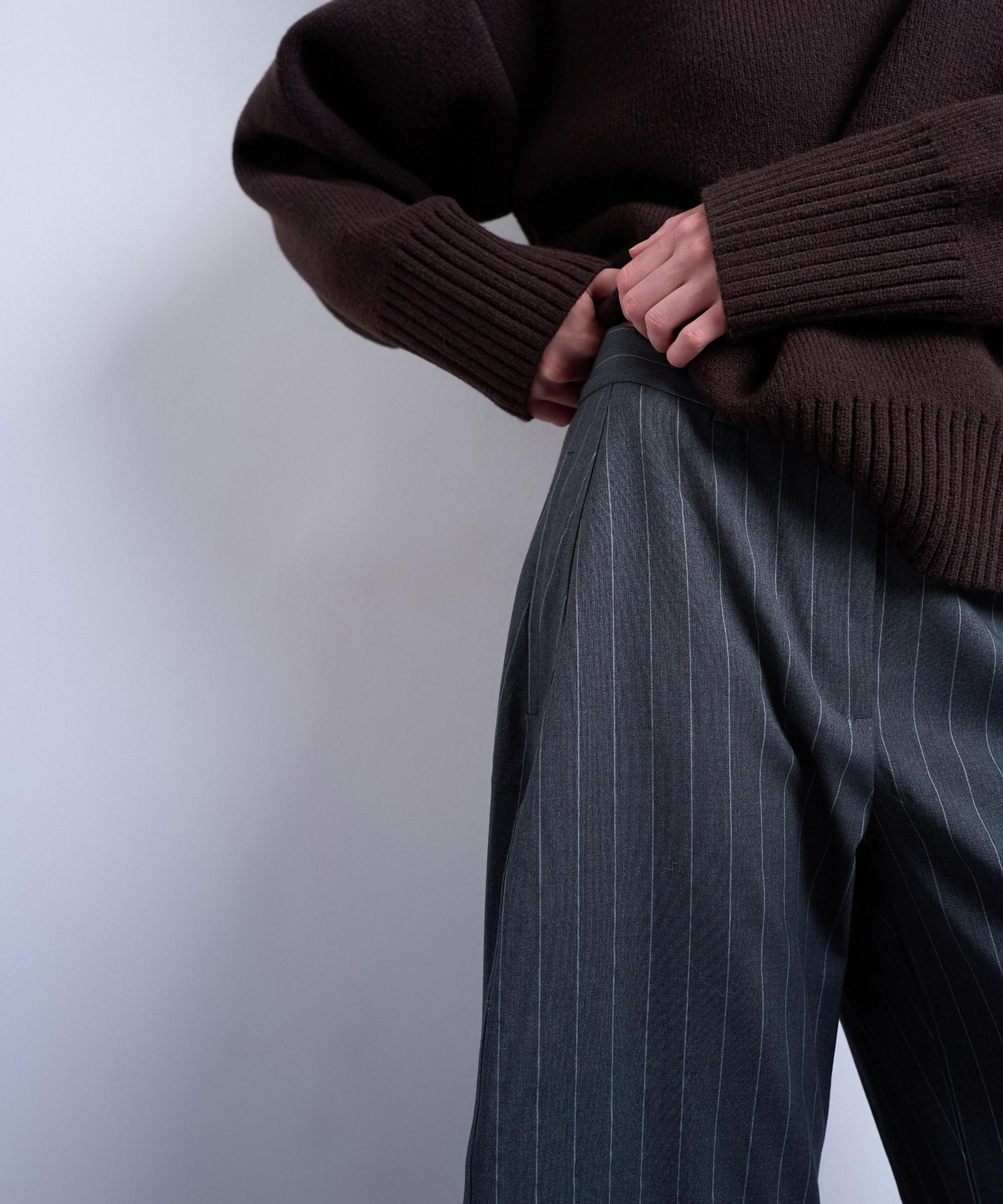 TOPSHOP - Tailored Stripe Barrel Leg Trousers image number 2