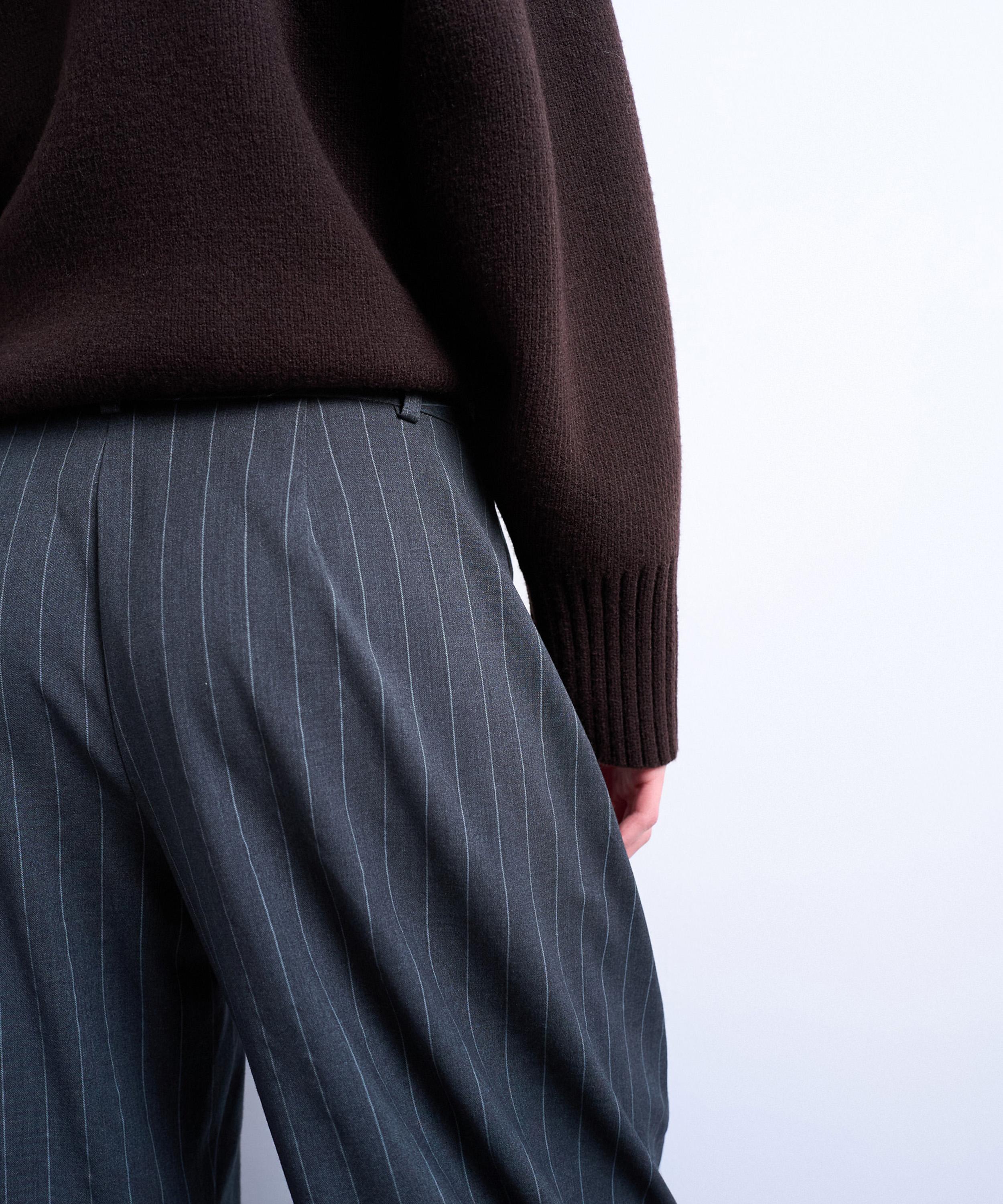 TOPSHOP - Tailored Stripe Barrel Leg Trousers image number 3