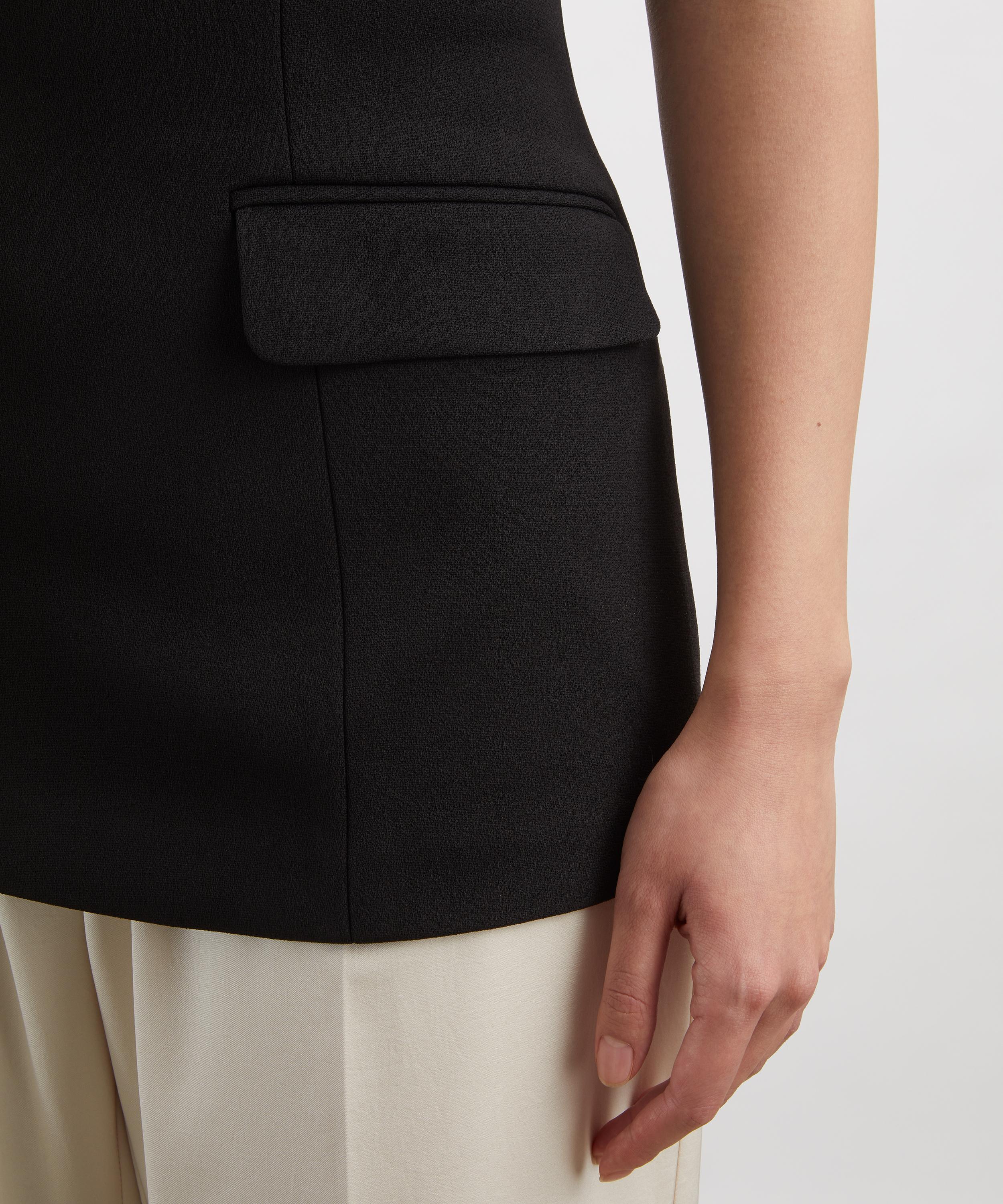 Toteme - Black Sleeveless Pocket Top image number 4