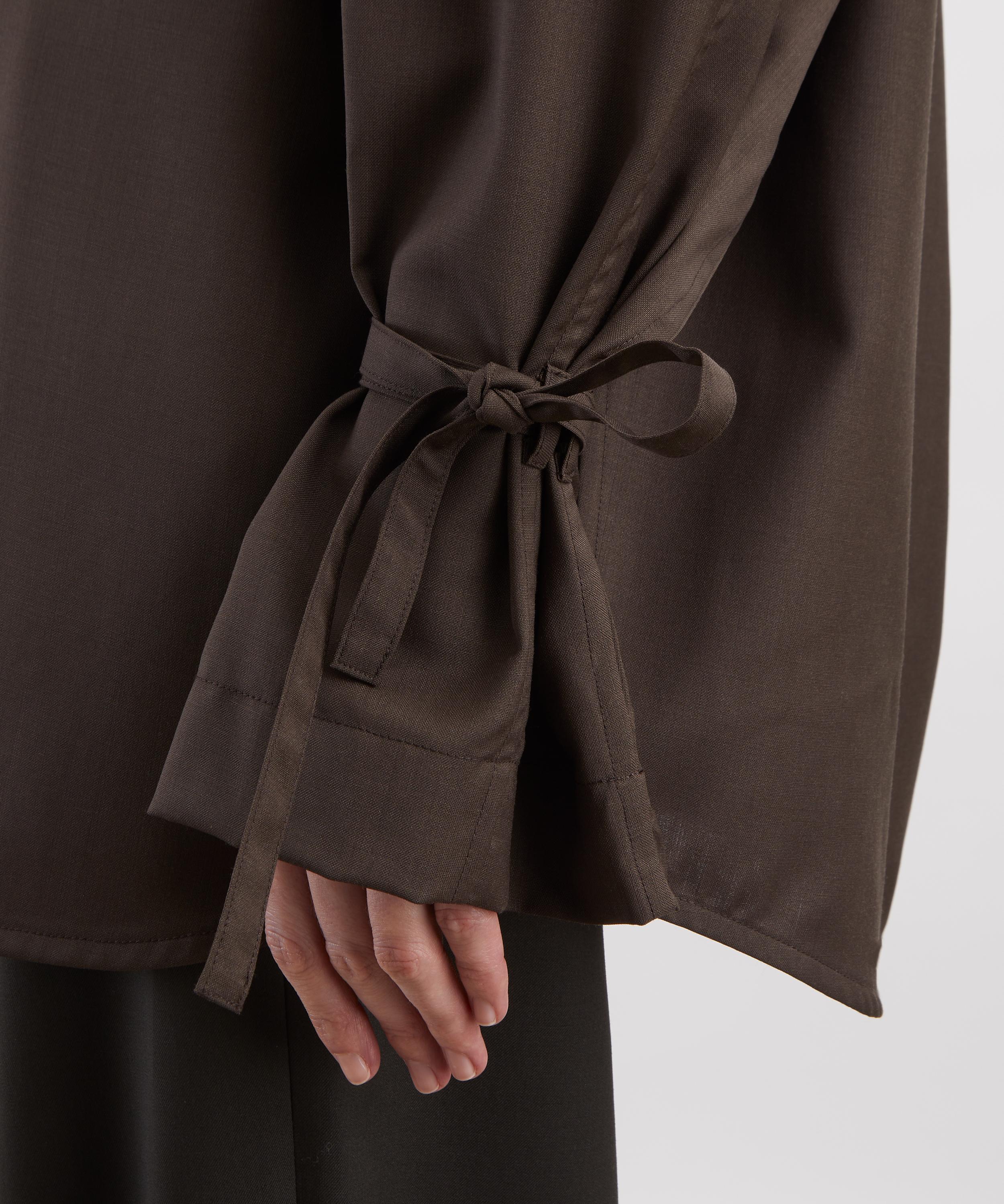 Toteme - Tie-Cuff Shirt image number 4