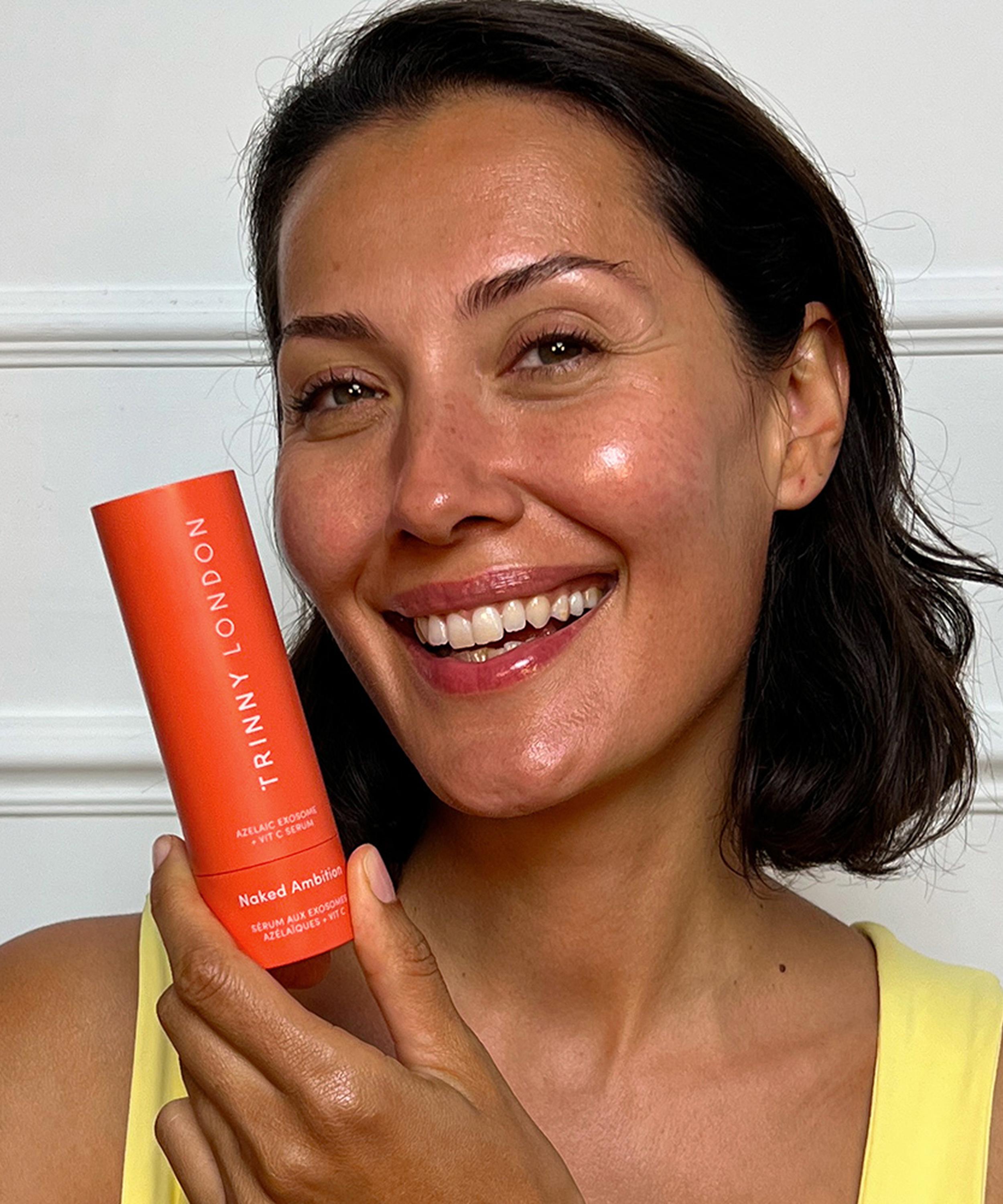 Trinny London - Naked Ambition Azelaic Exosome and Vitamin C Serum 30ml image number 2
