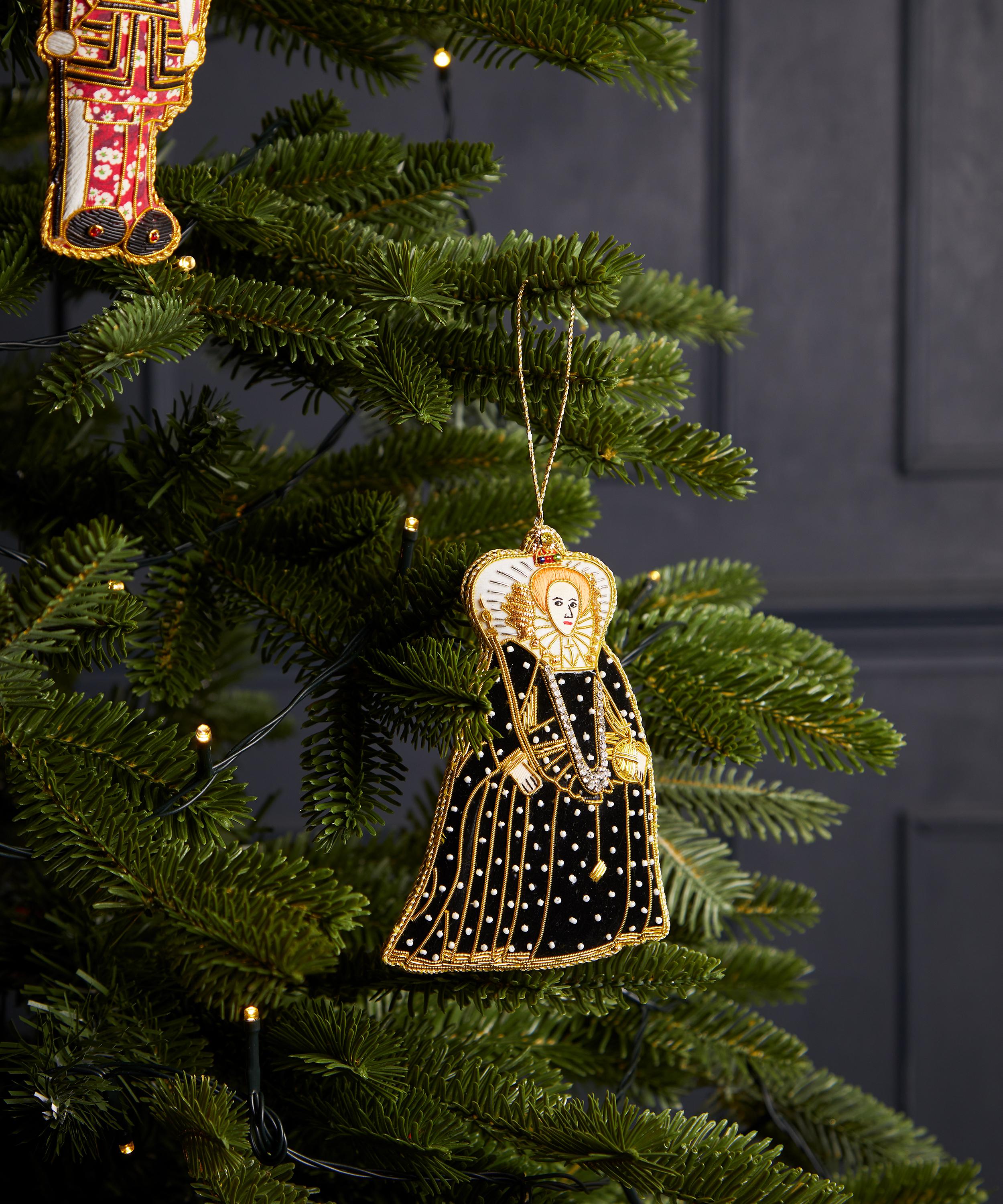 Christmas - Queen Elizabeth I Velvet Ornament image number 1