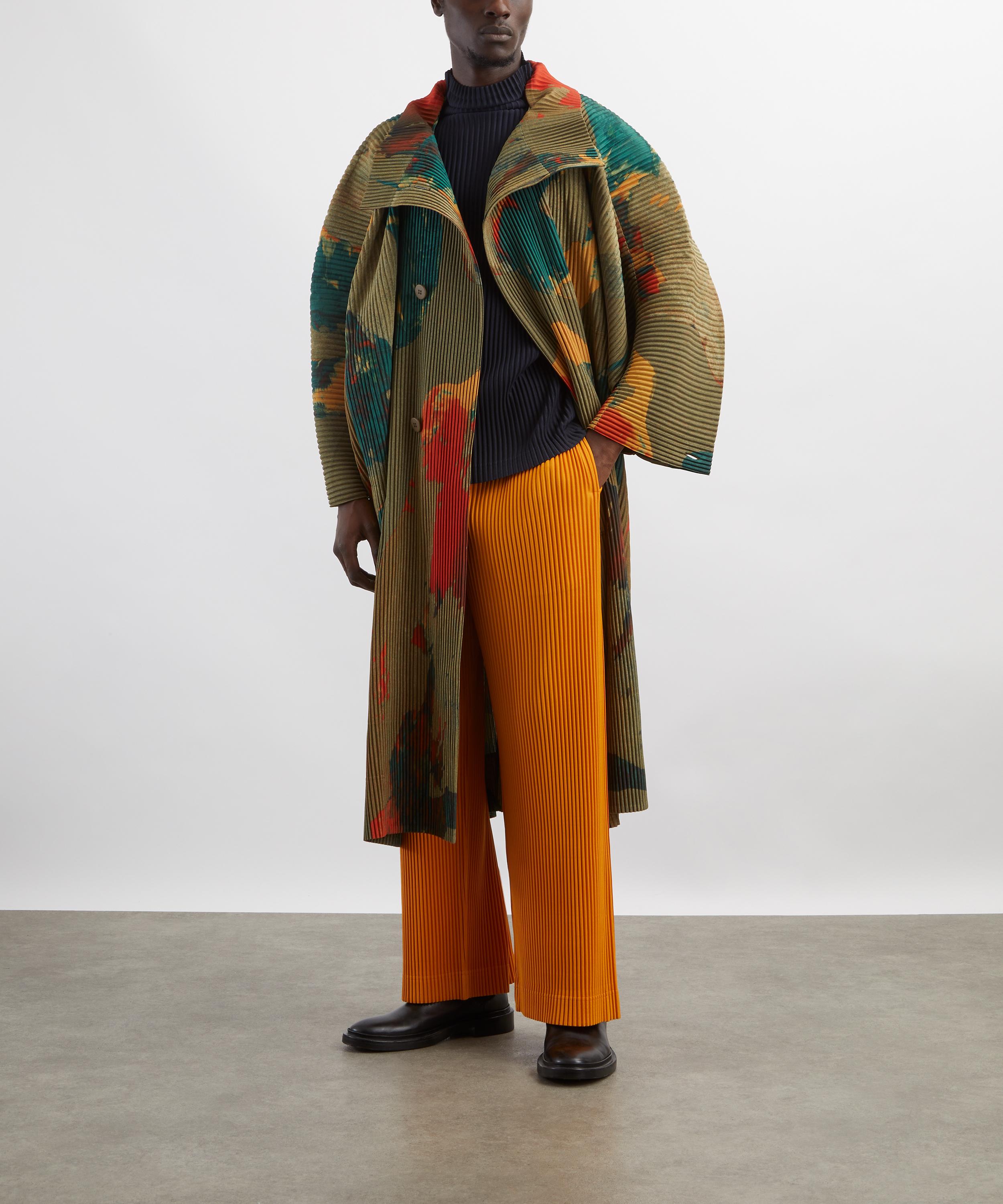 HOMME PLISS&Eacute; ISSEY MIYAKE - PAINTED STONE Pleated Coat image number 1