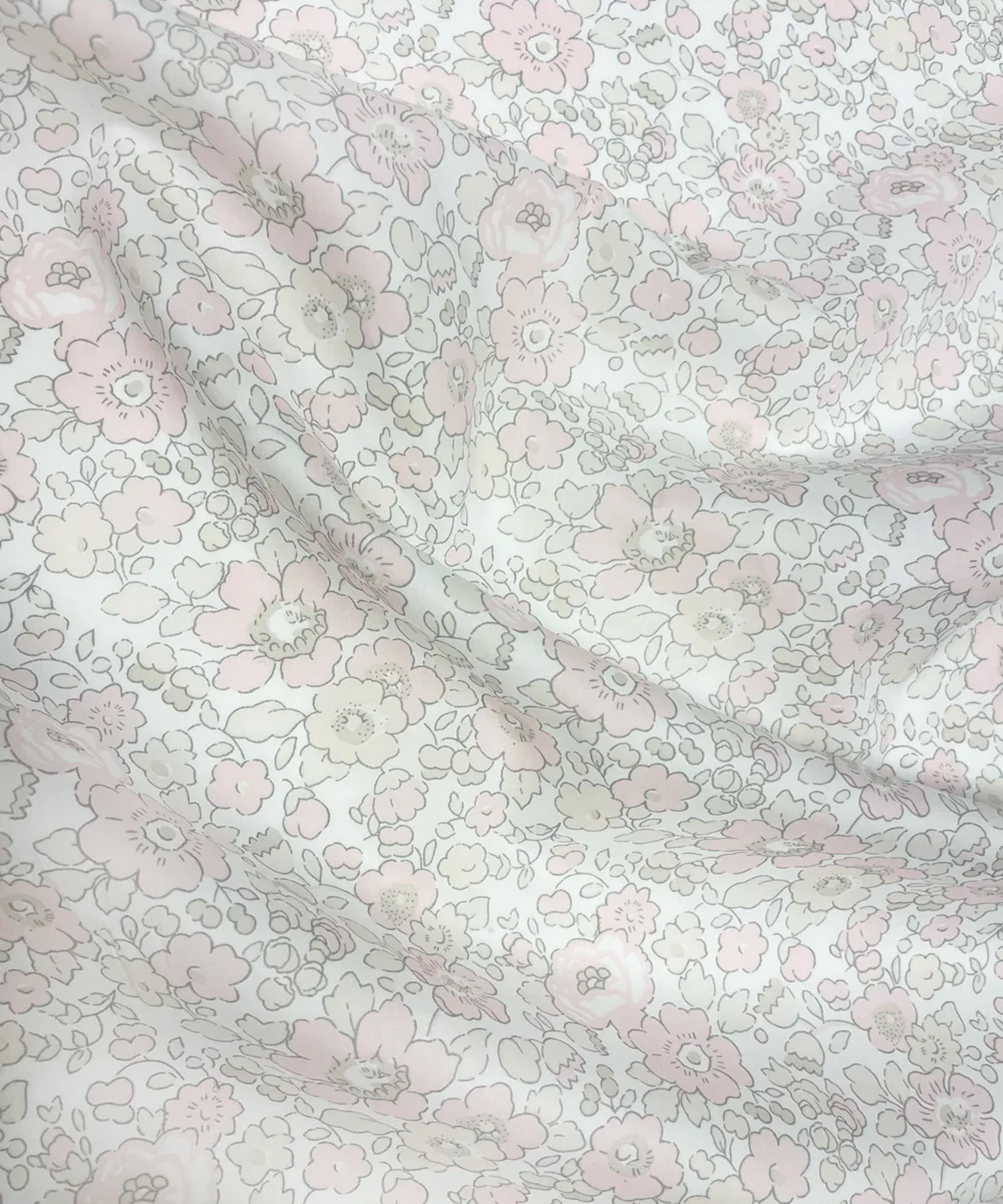 Coco & Wolf - Betsy Lace Bonneville Super King Flat Sheet image number 2