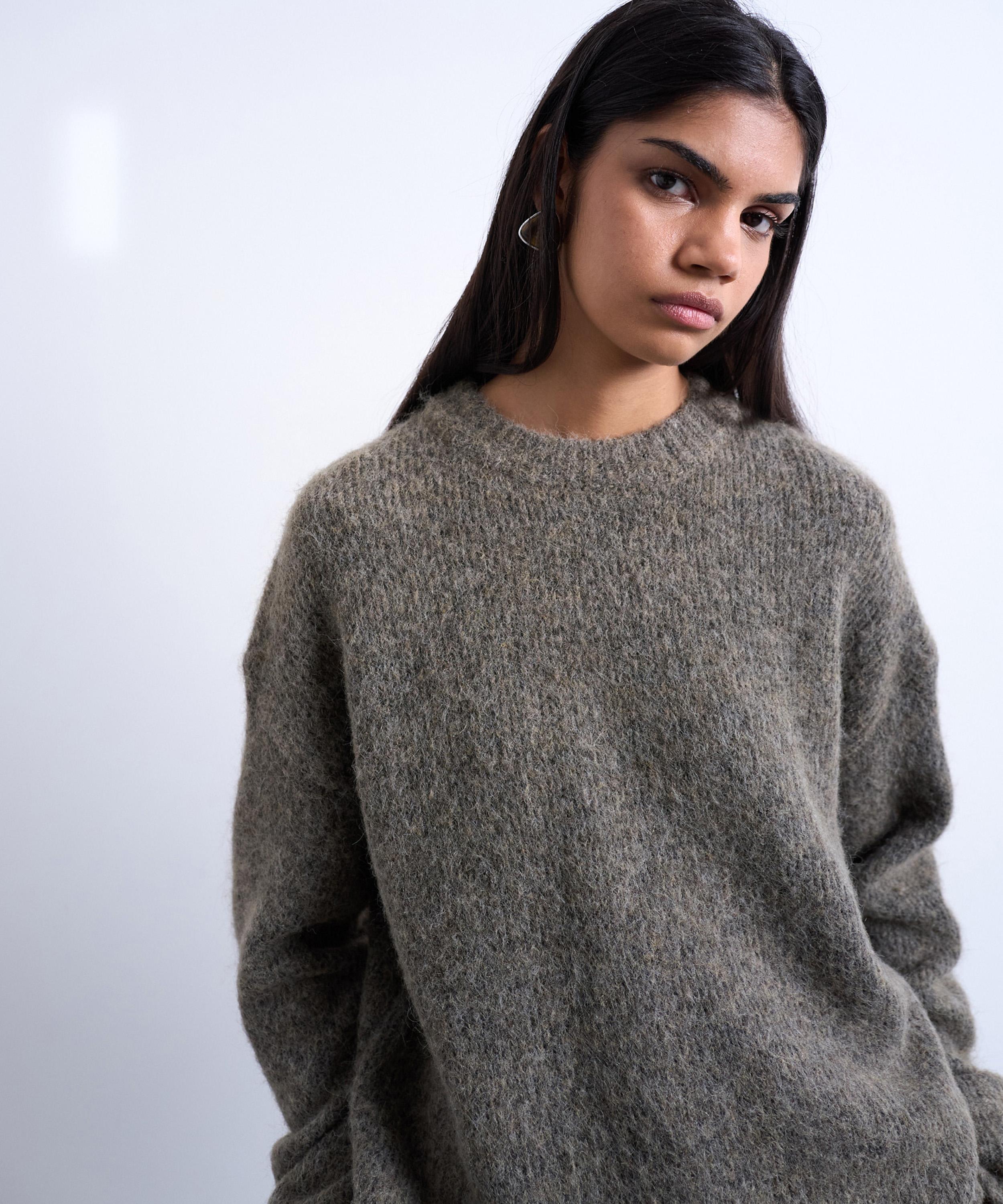 TOPSHOP - Knitted Boxy Fluffy Crew Jumper image number 1