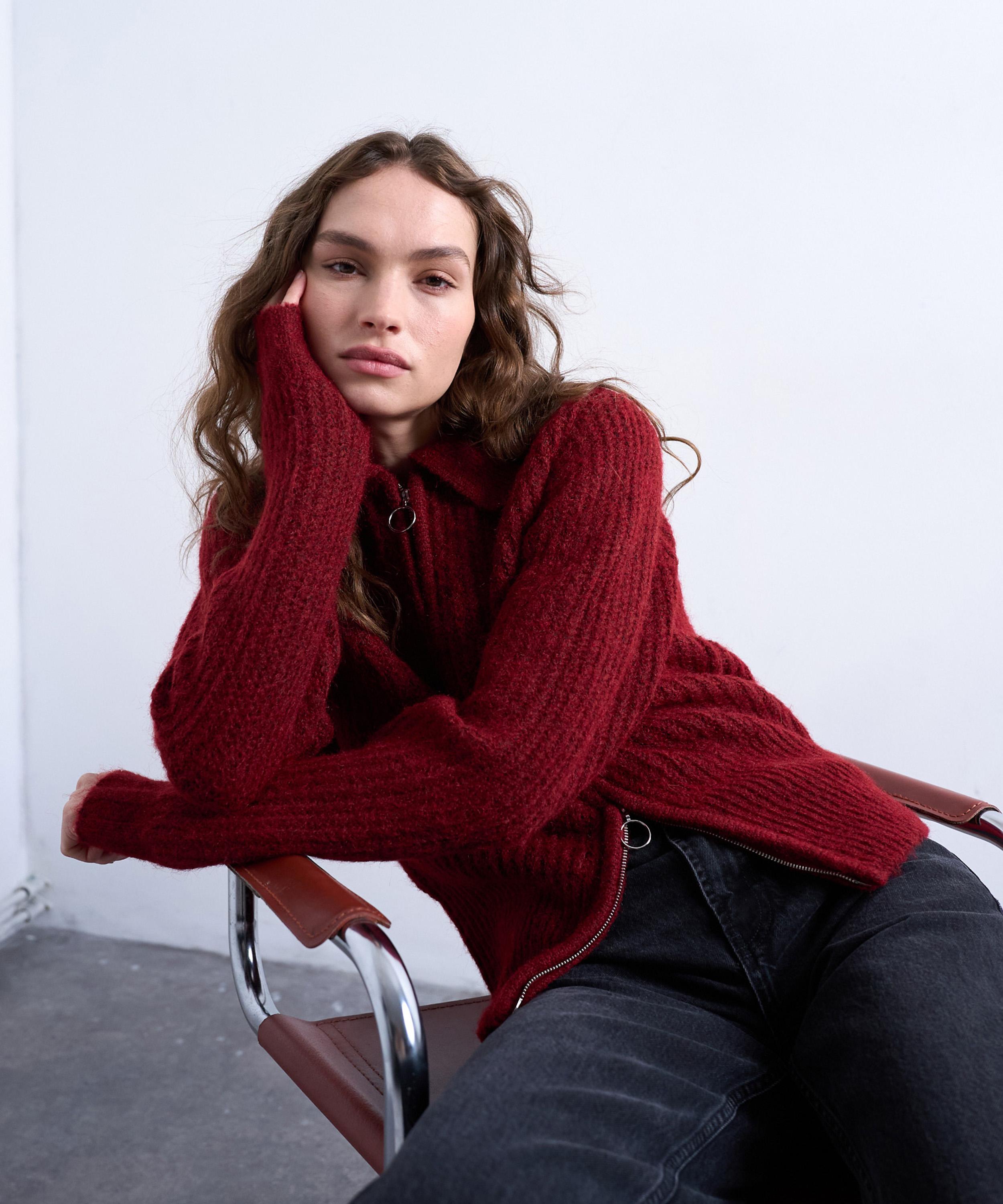 TOPSHOP - Red Knitted Collar Zip Ring Cardigan image number 2