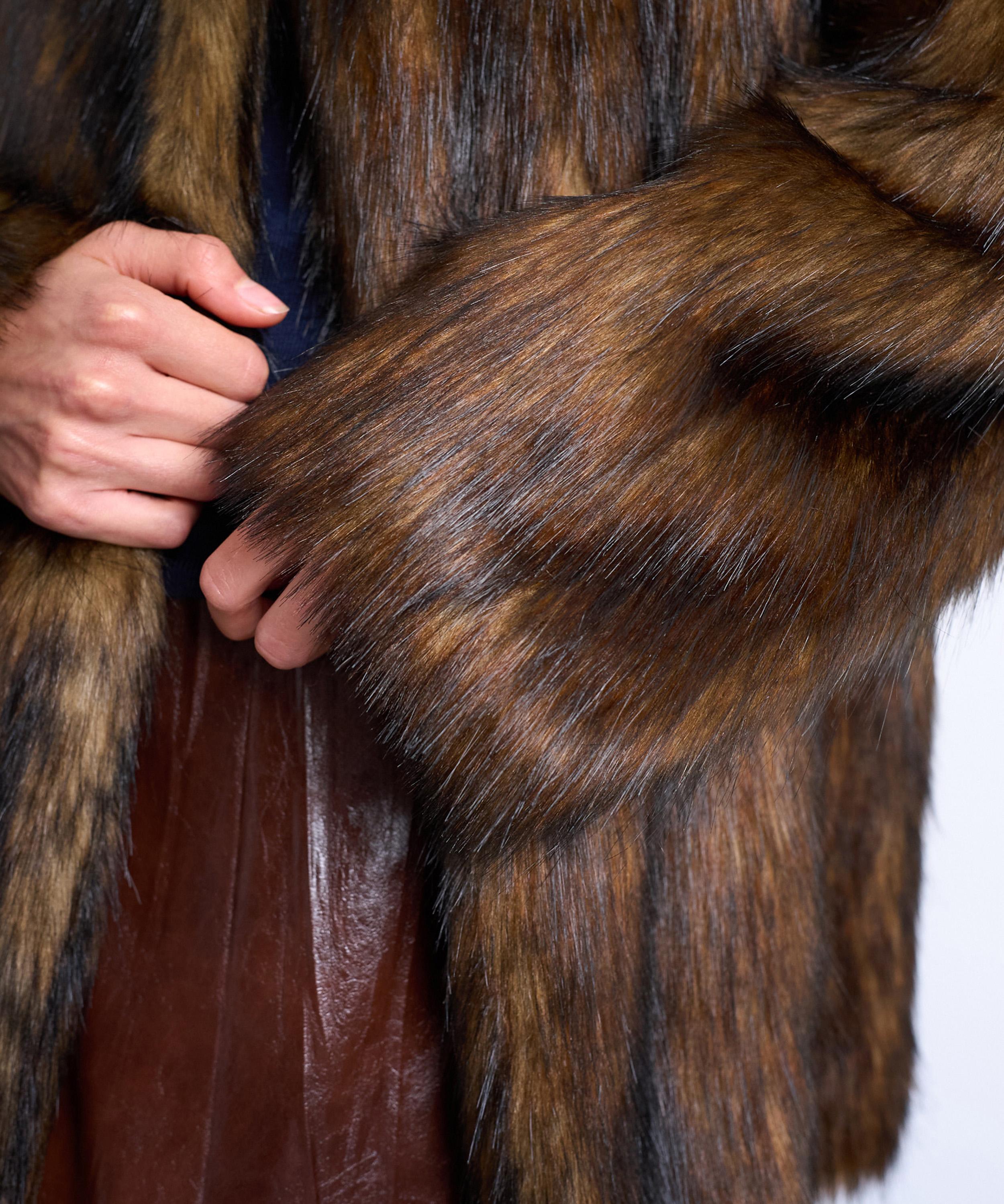 TOPSHOP - Faux Fur Collarless Mid Length Coat image number 2