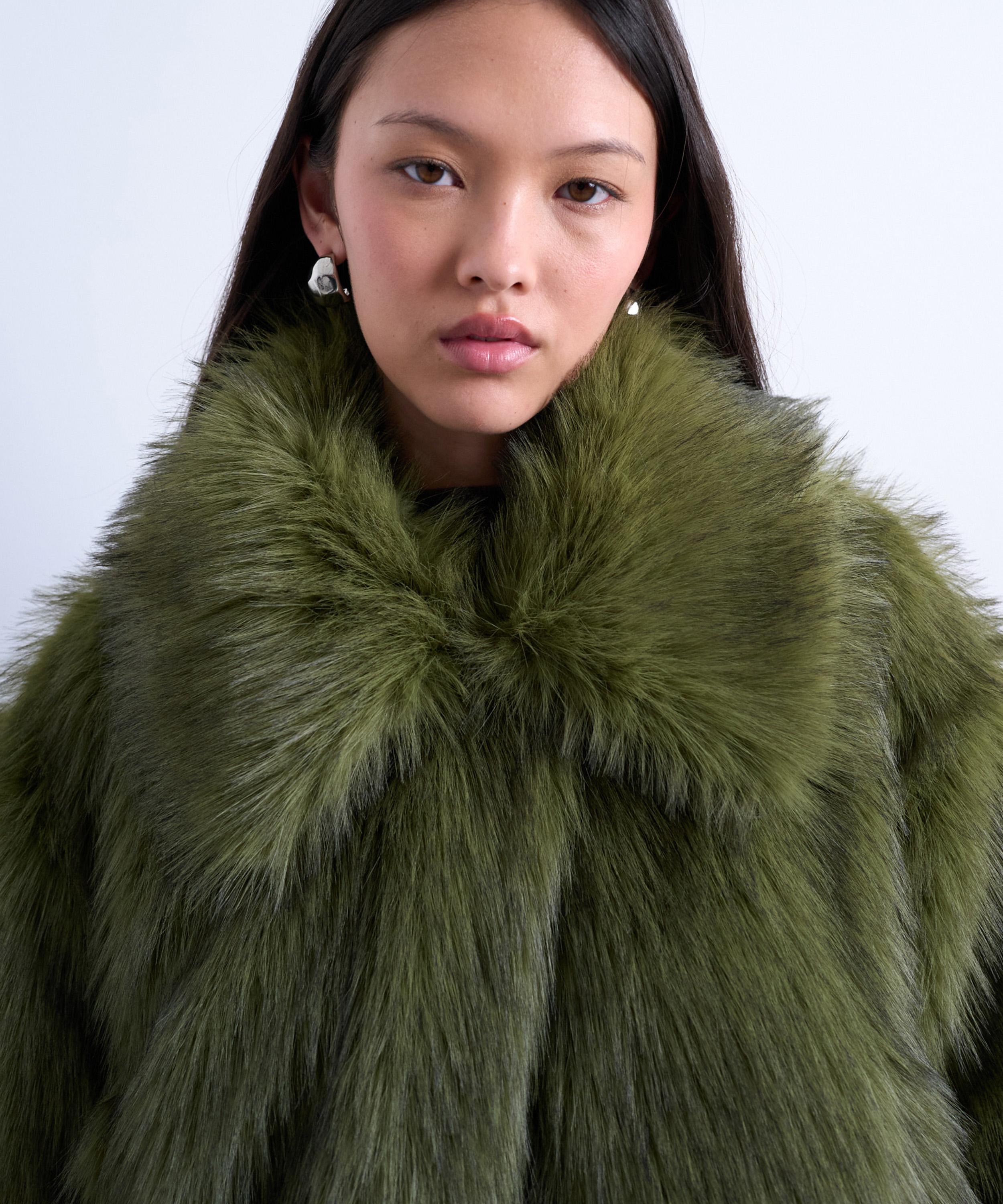 TOPSHOP - Faux Fur Zip Thru Bomber Jacket image number 2
