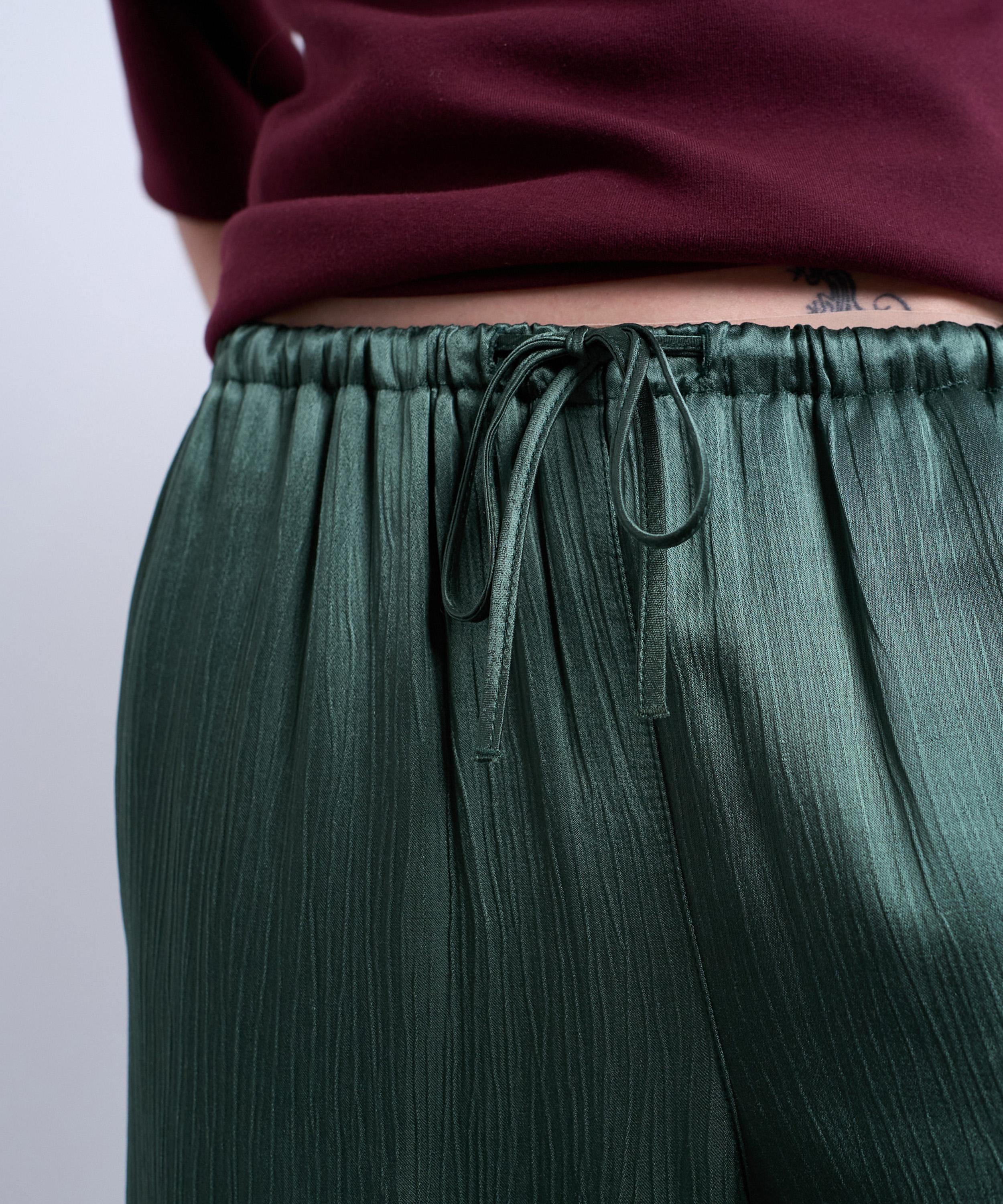 TOPSHOP - Green Crinkle Satin Wide Leg Trousers image number 2