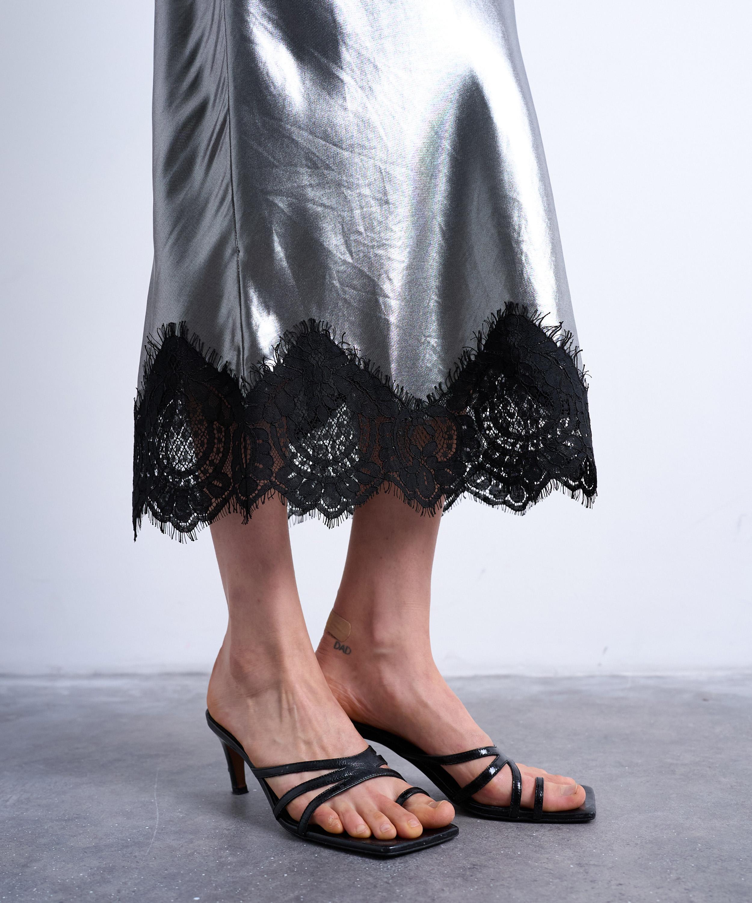 TOPSHOP - Metallic Lace Hem Midi Skirt image number 3