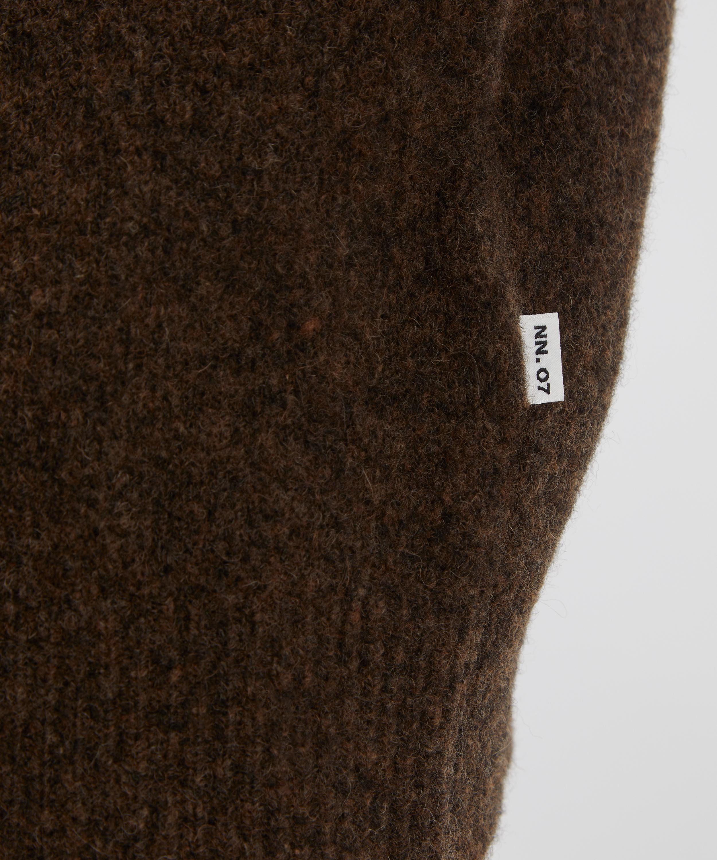 NN07 - Jasper Boucl&eacute; Yarn Cardigan image number 4