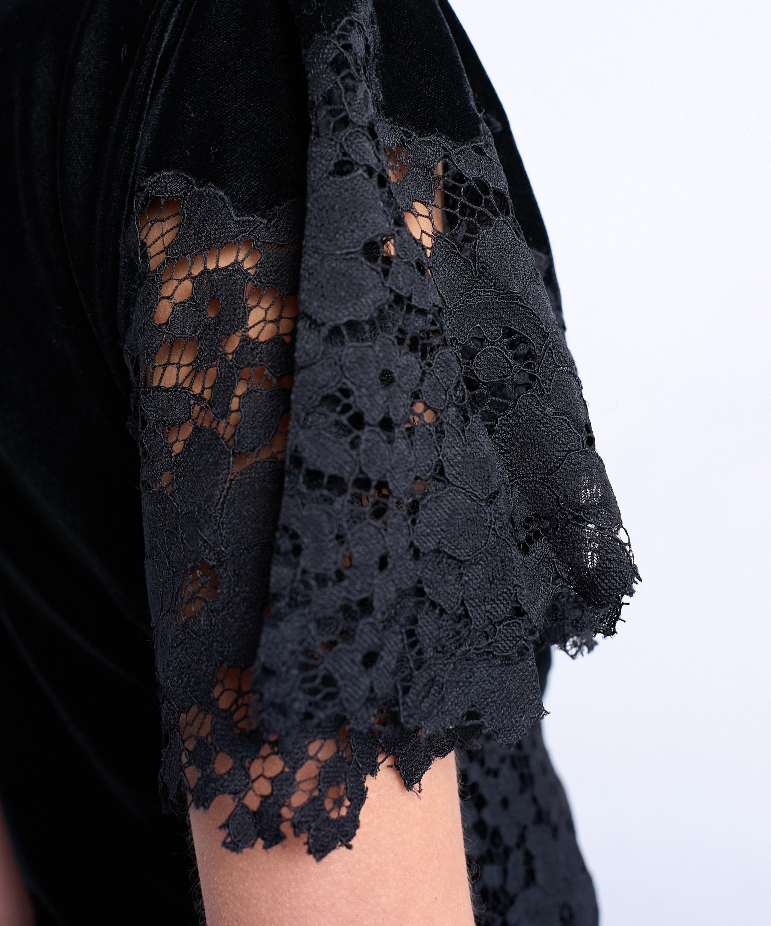 TOPSHOP - Lace Insert Grown On Shoulder Velvet Mini Dress image number 2