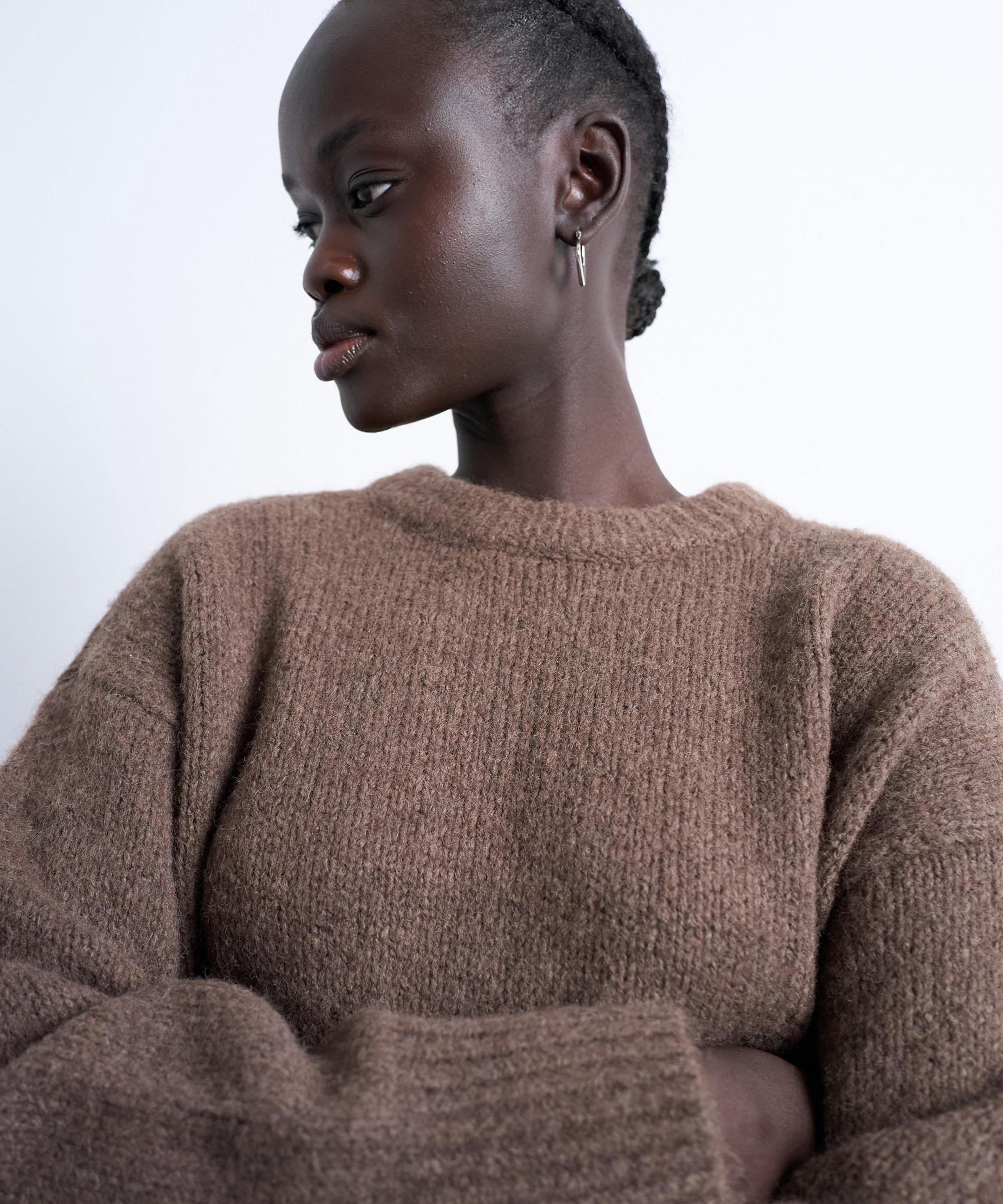 TOPSHOP - Knitted Wool Blend Fluffy Ultimate Crop Jumper image number 2