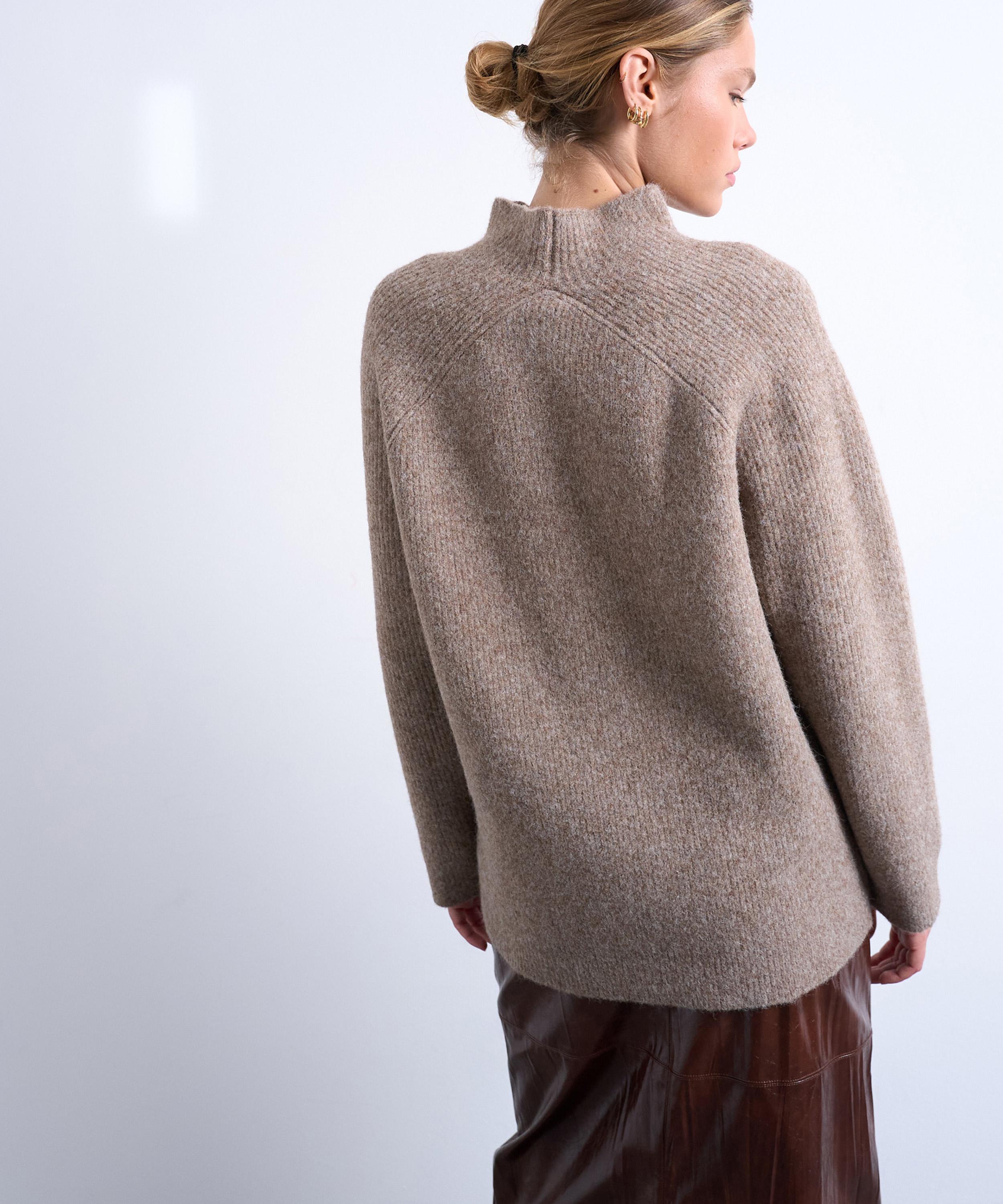 TOPSHOP - Espresso Knitted Oversized High Neck Jumper image number 3