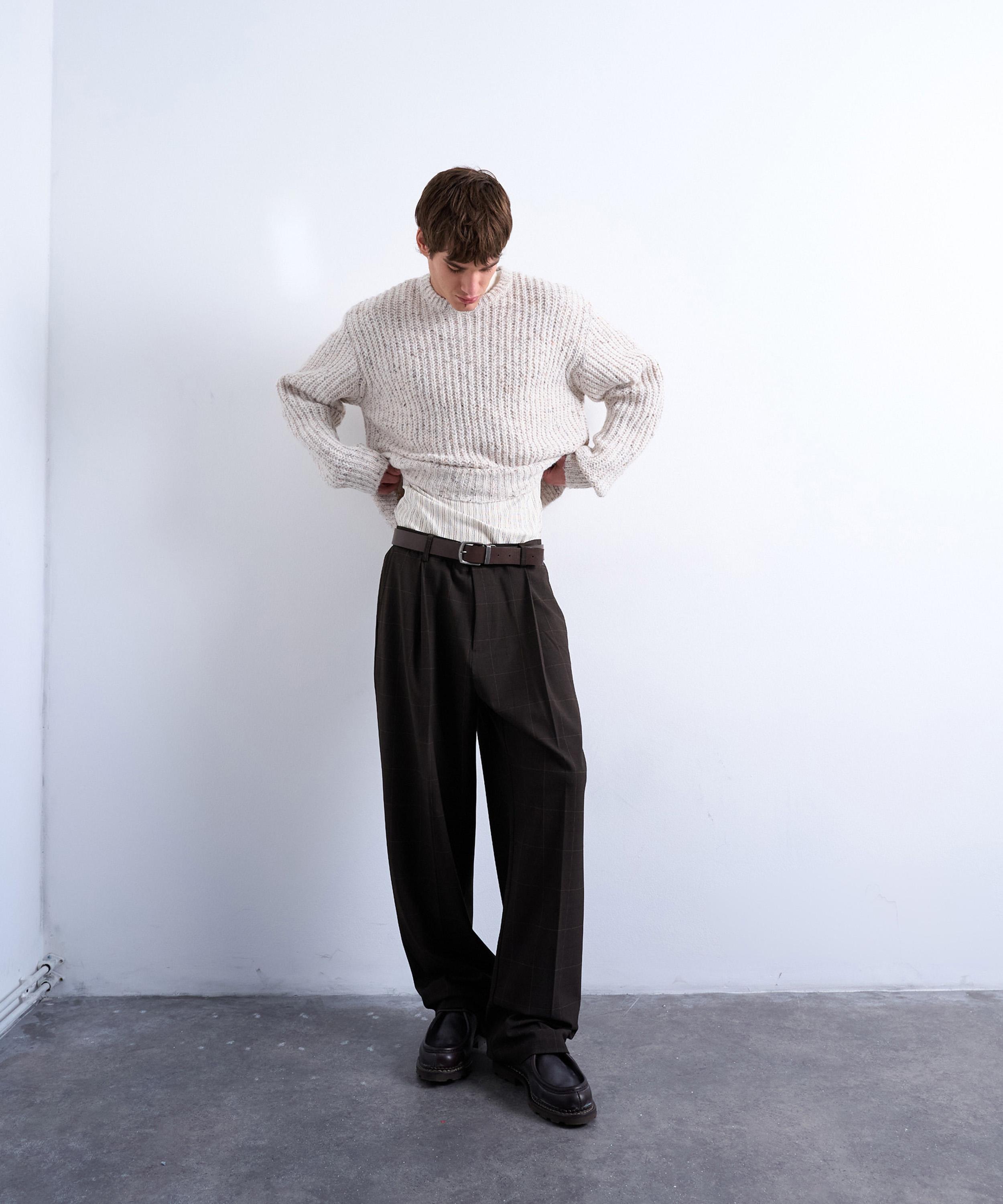 TOPMAN - Ecru Relaxed Fit Knitted Jumper image number 1