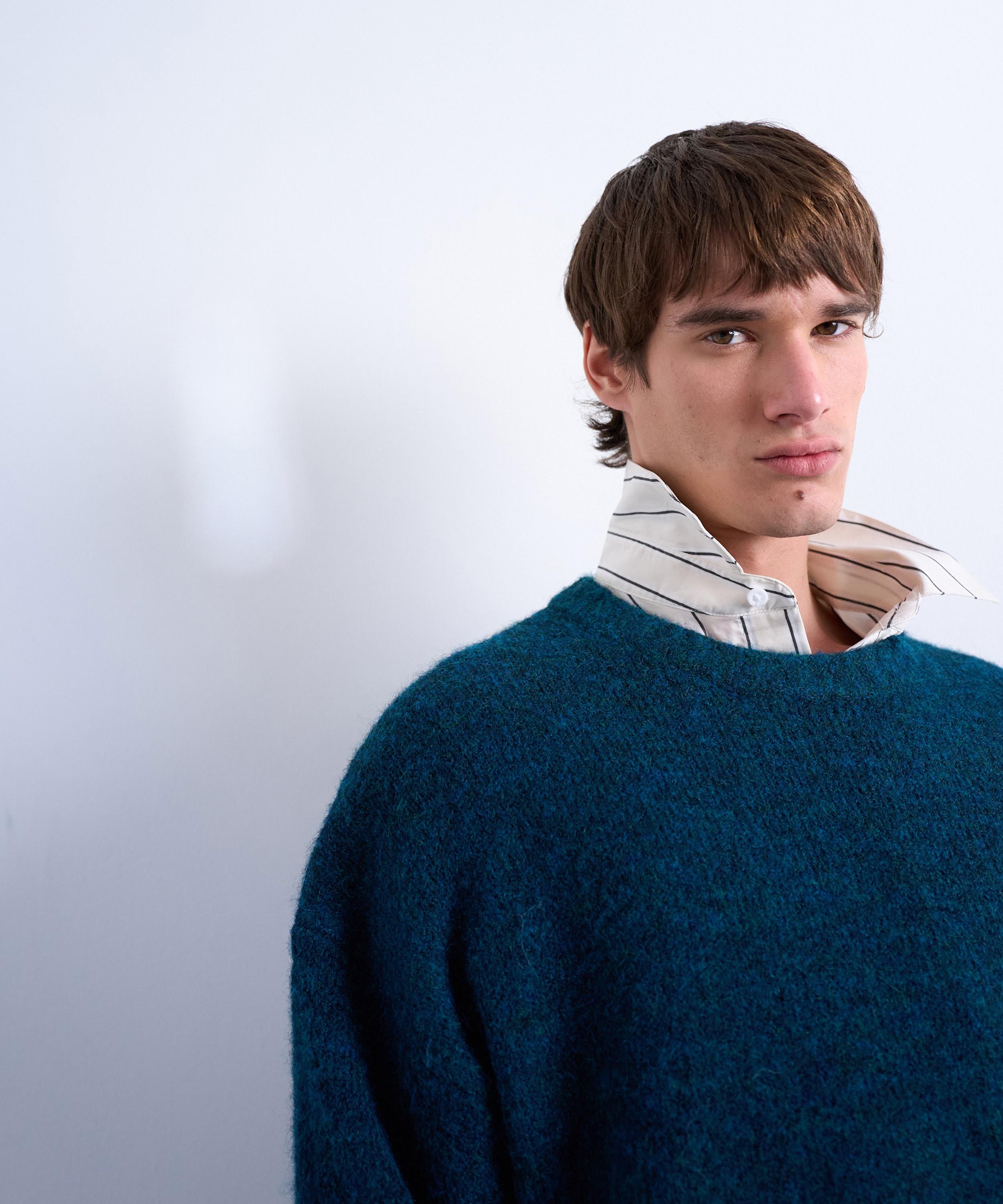 TOPMAN - Dark Blue Loose Knit Crew Jumper image number 3