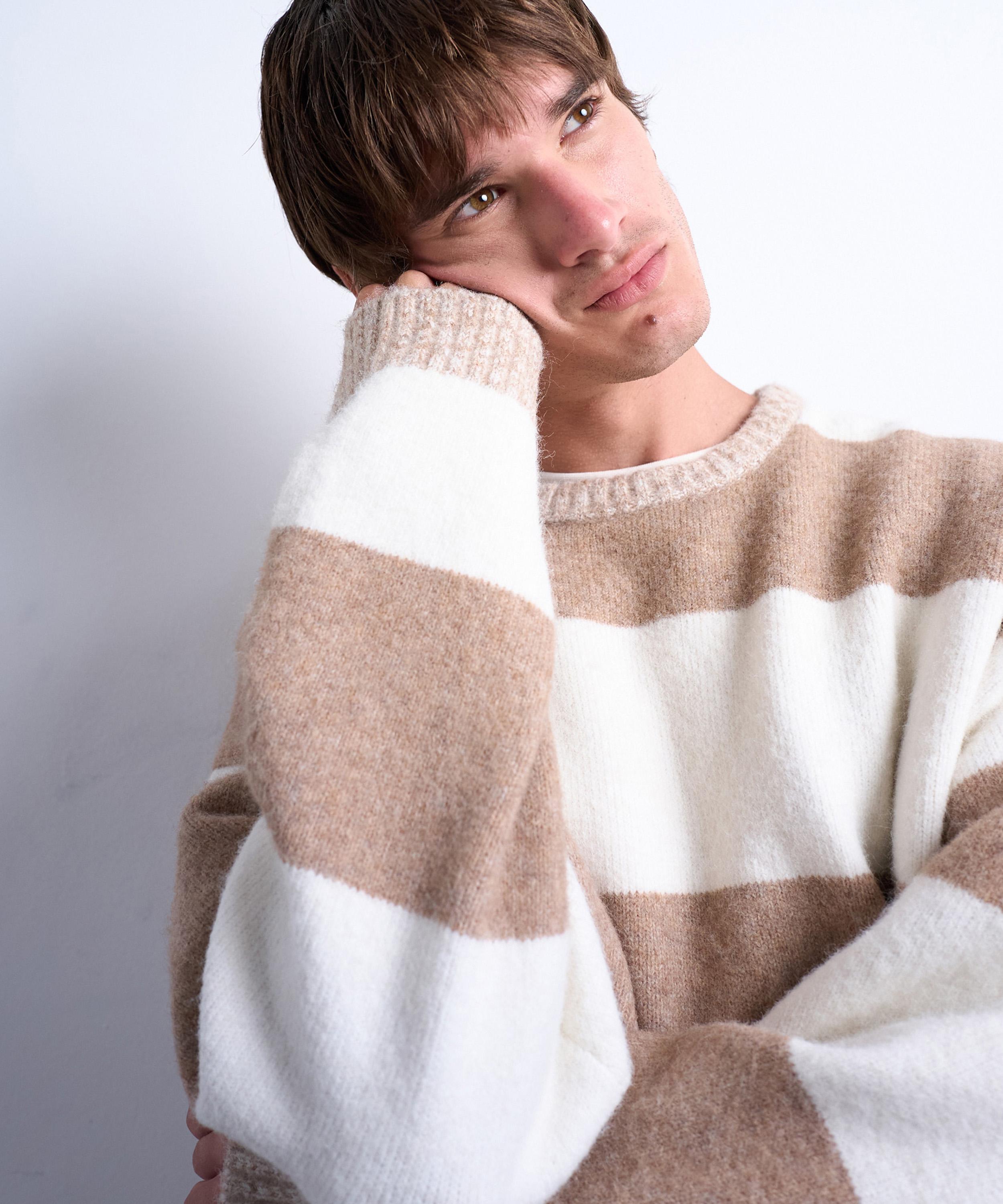 TOPMAN - Regular Fit Stripe Crew Jumper image number 2