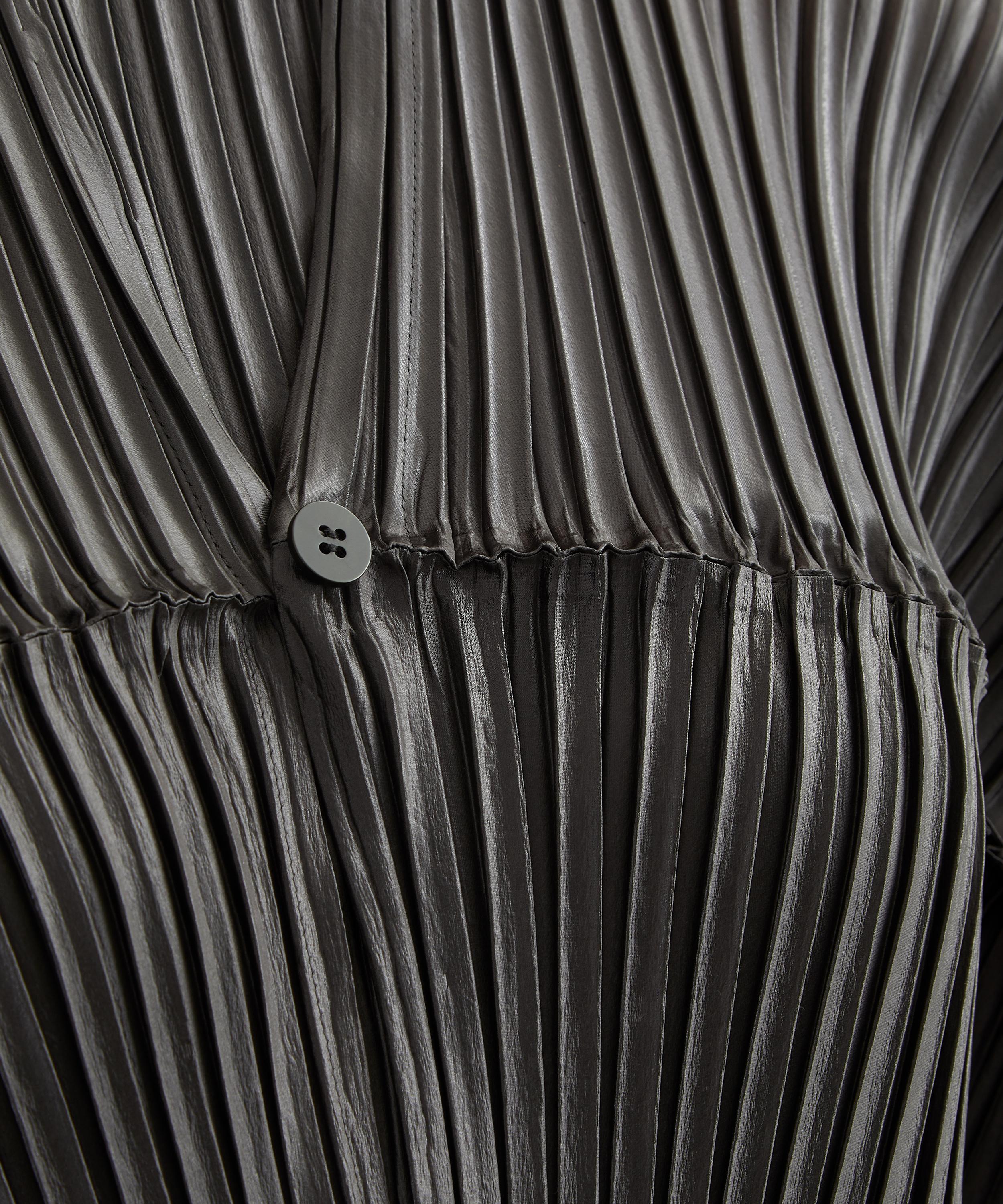 Issey Miyake - GLOSSED-METAL-PLEATS Cardigan image number 4