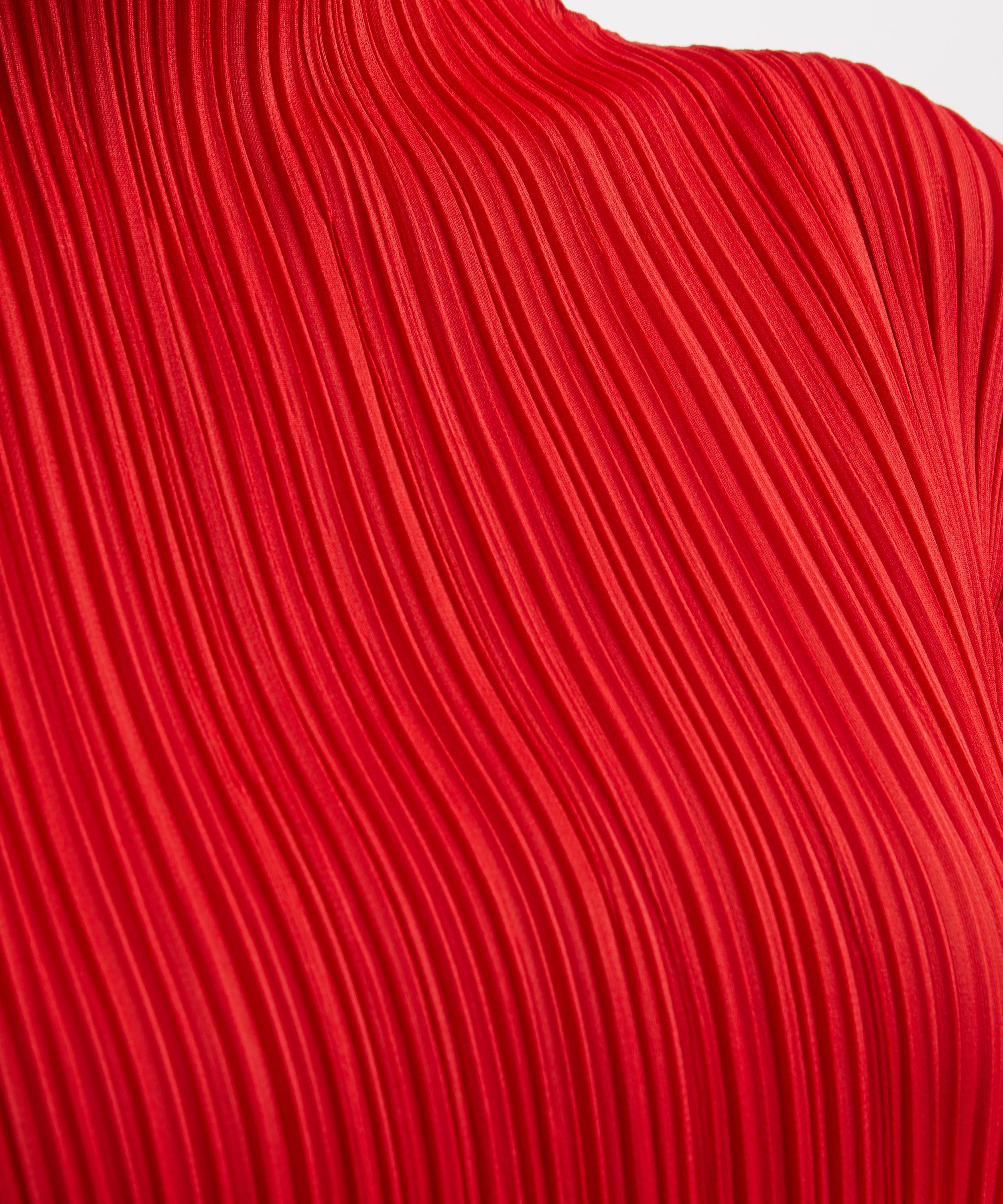 Pleats Please Issey Miyake - MONTHLY COLOURS: NOVEMBER Pleated Midi Dress image number 4