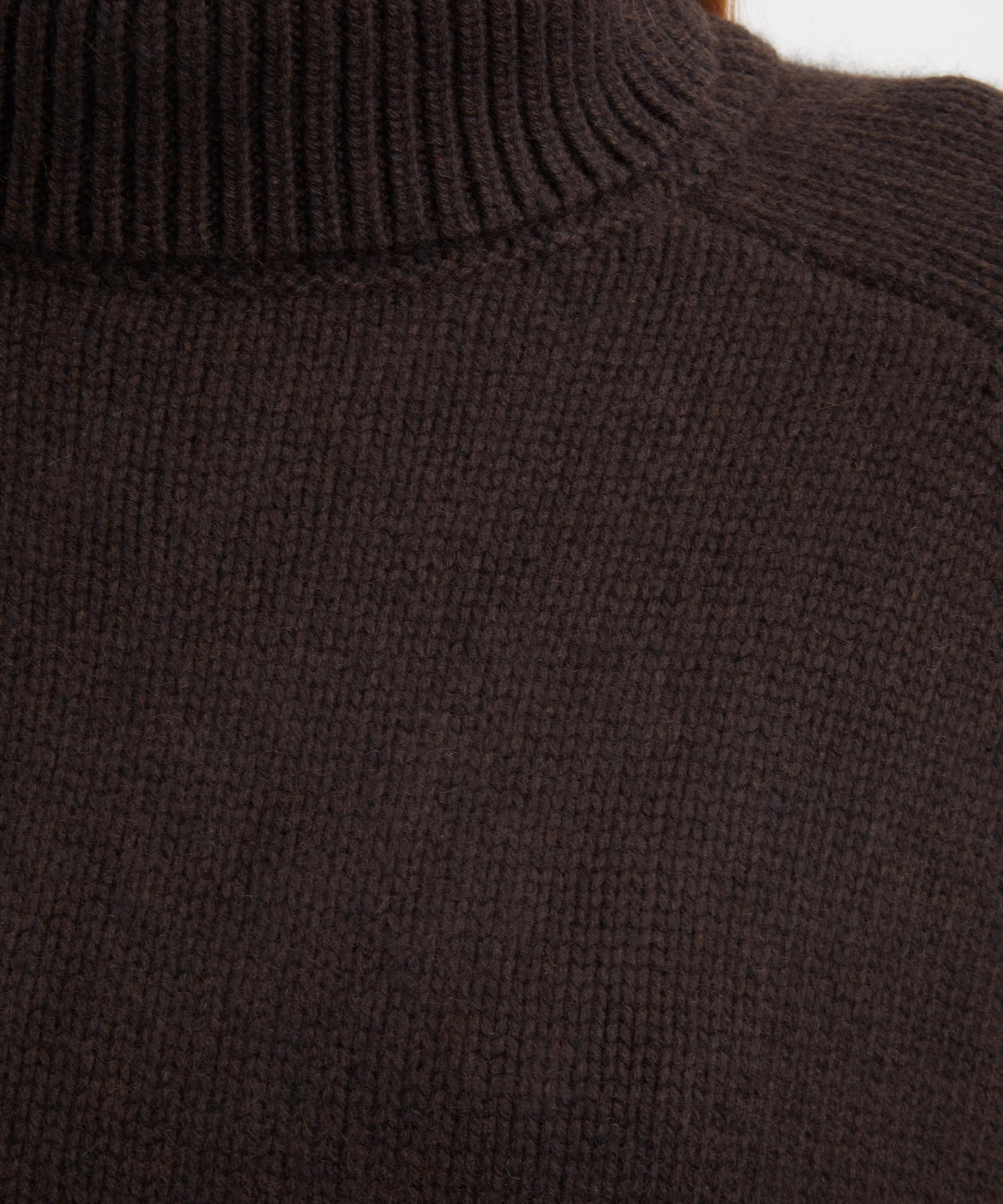 LISA YANG - Cathie Roll-Neck Cashmere Jumper image number 4