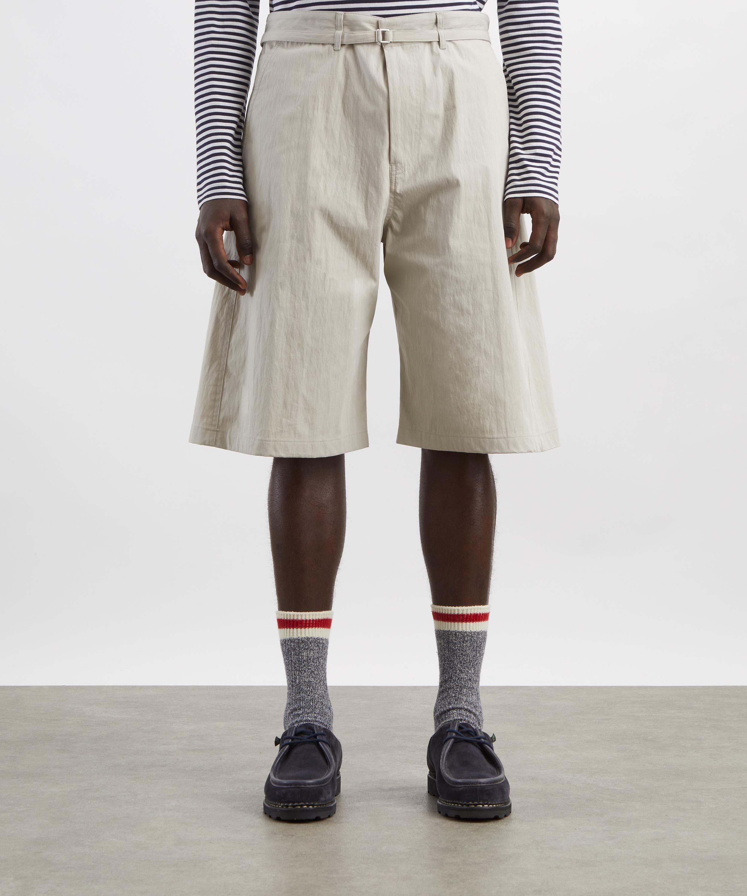 Le17septembre - Light Grey Belted Curved Shorts image number 2