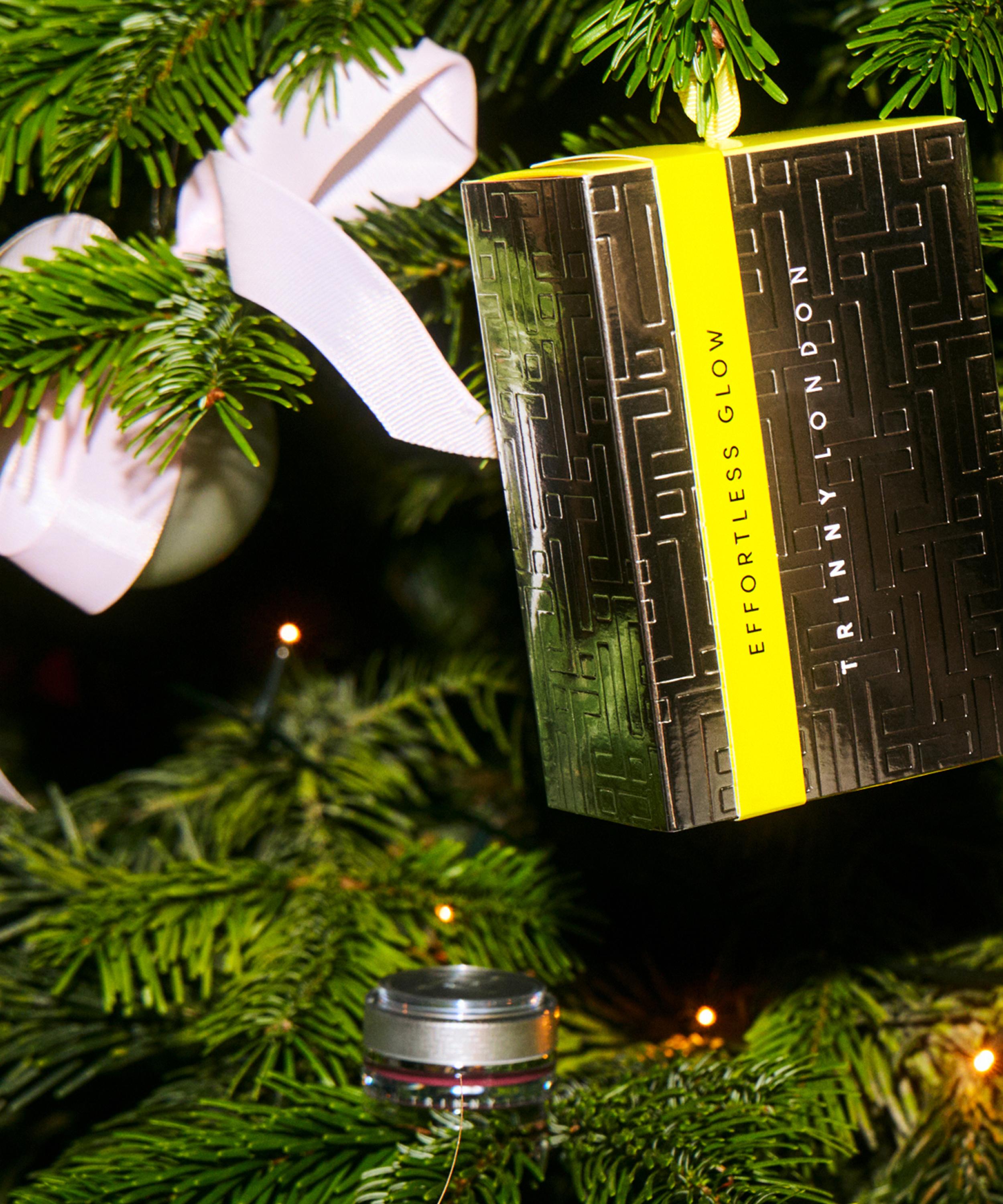 Trinny London - The Effortless Glow Makeup Set image number 4