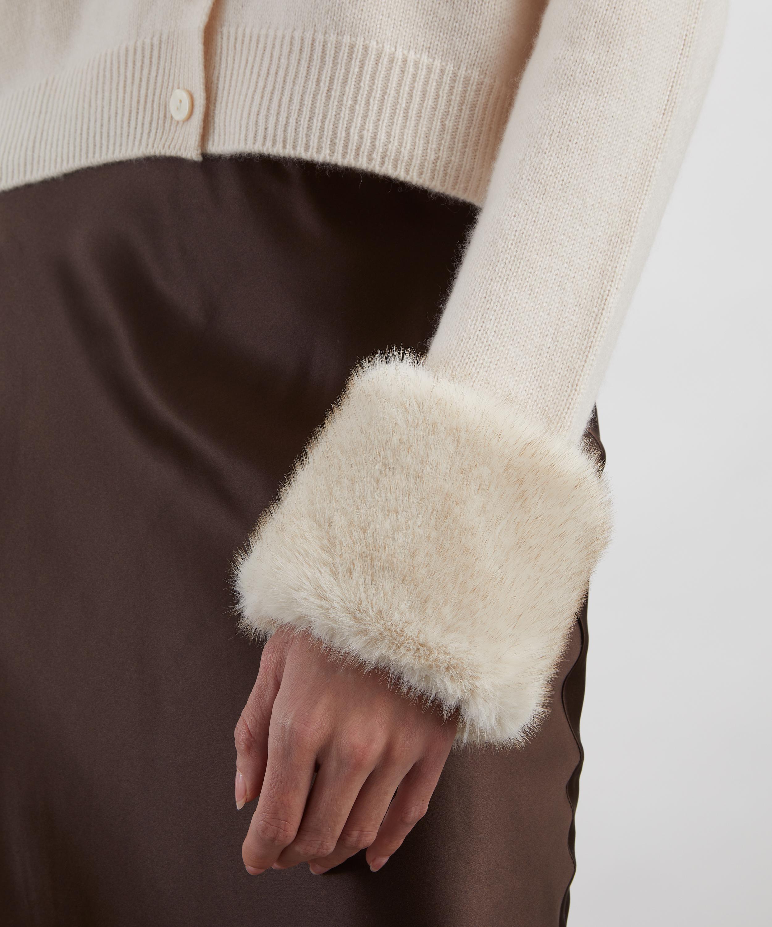 Reformation - Clara Cream Faux-Fur Cuff Cashmere Cardigan image number 4