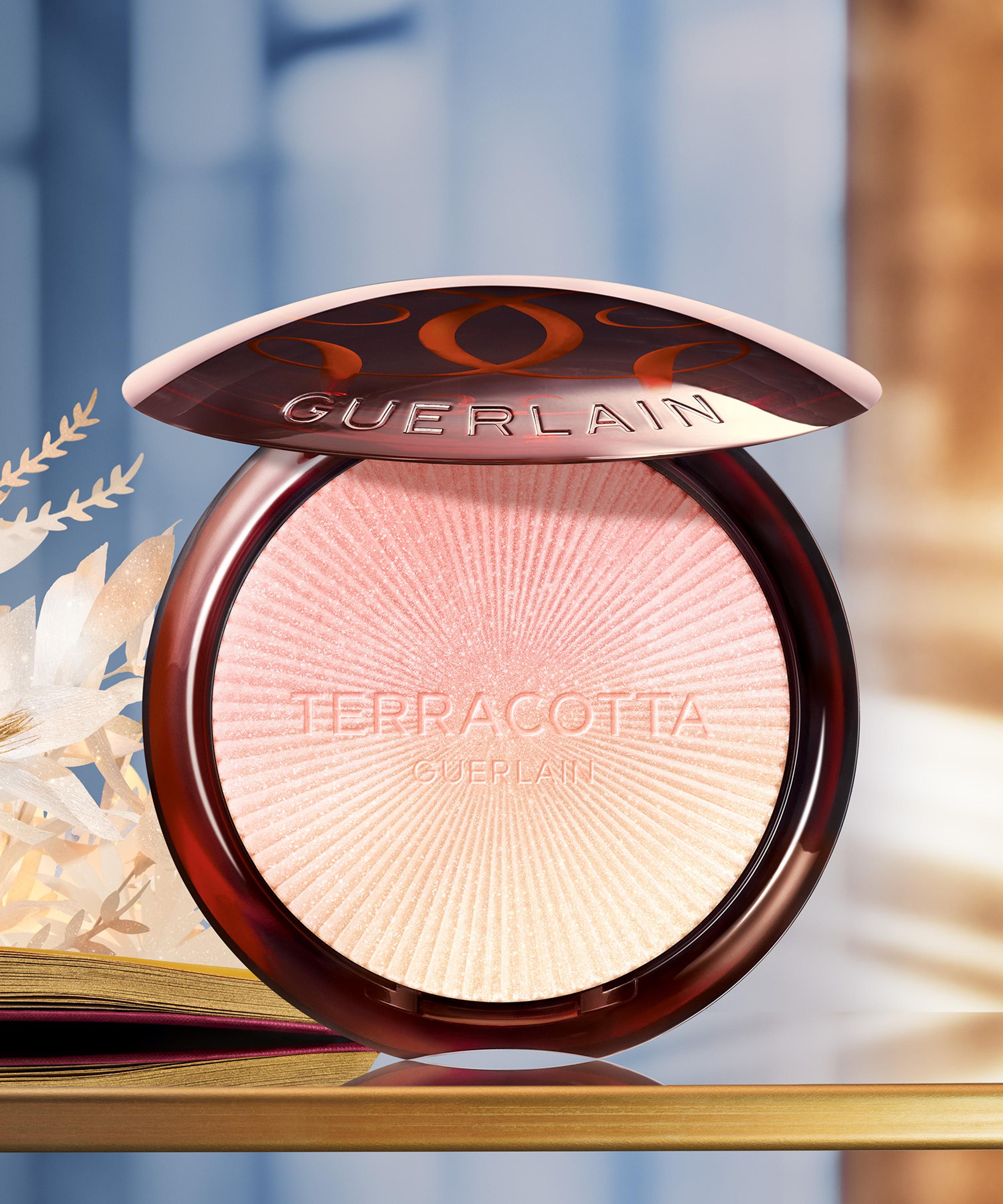Guerlain - Terracotta Luminizer Shimmering Powder 7g image number 2