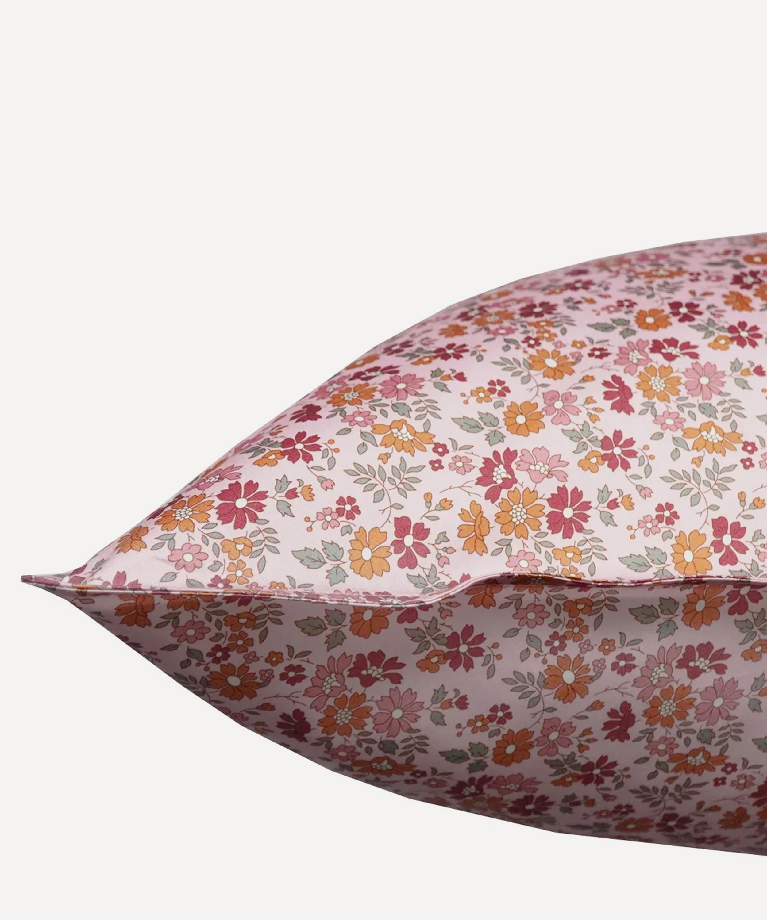 Coco & Wolf - Capel Floret Ardington Cotton Sateen Super King Duvet Cover Set image number 2