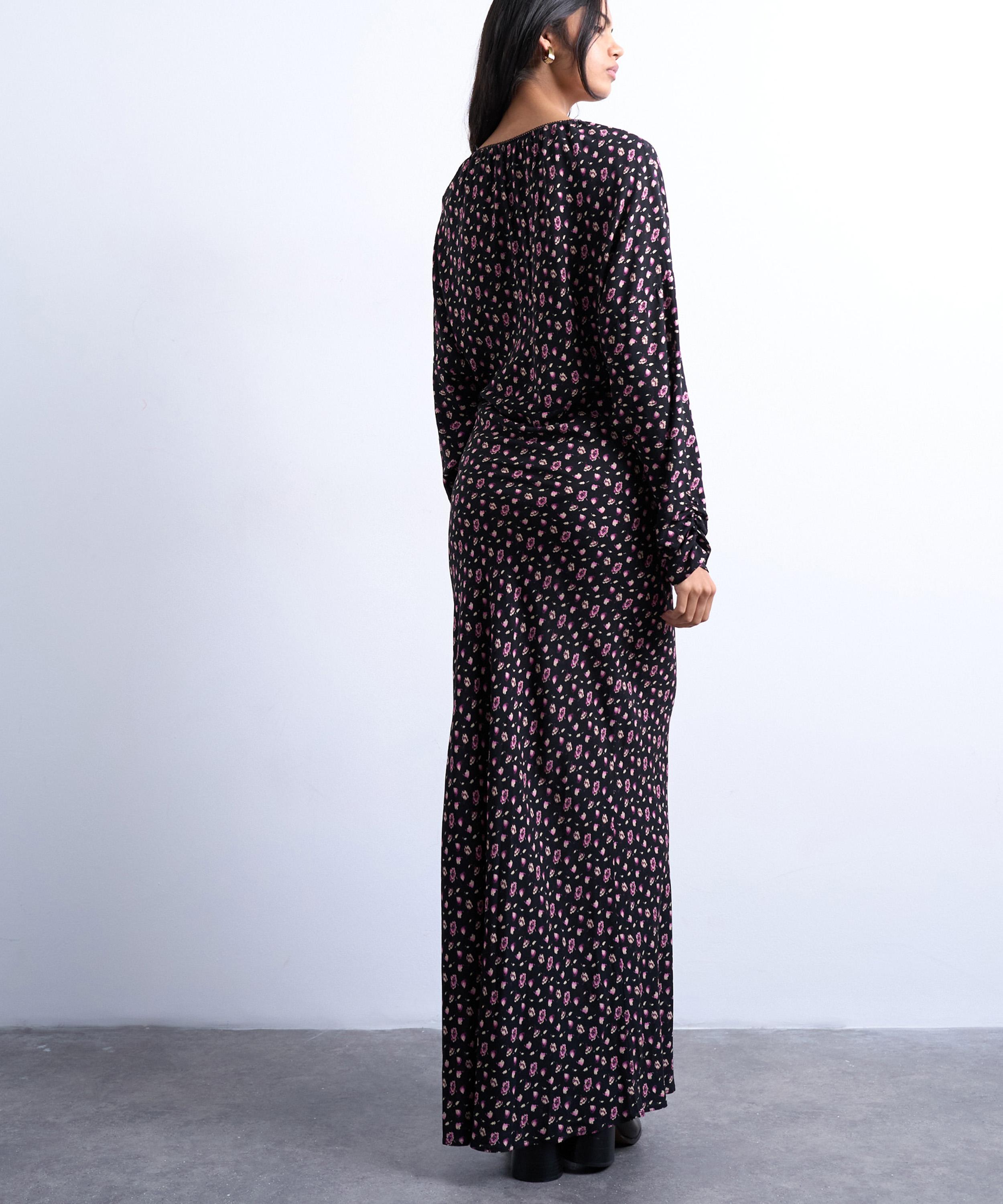 TOPSHOP - Floral Print Midi Long-Sleeve Tea Dress image number 3