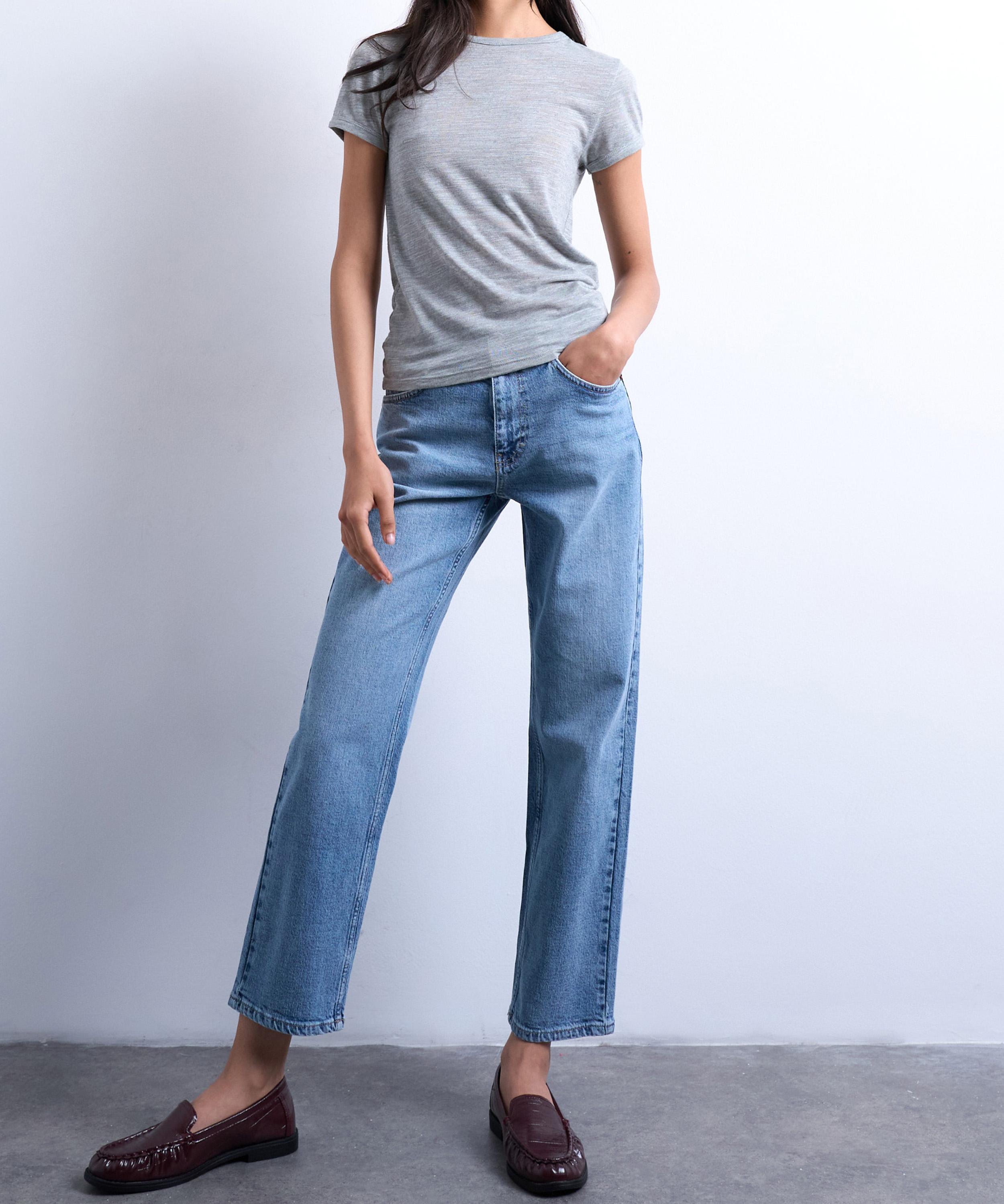 TOPSHOP - Orson Mid-Rise Comfort Straight Jeans in Light Blue