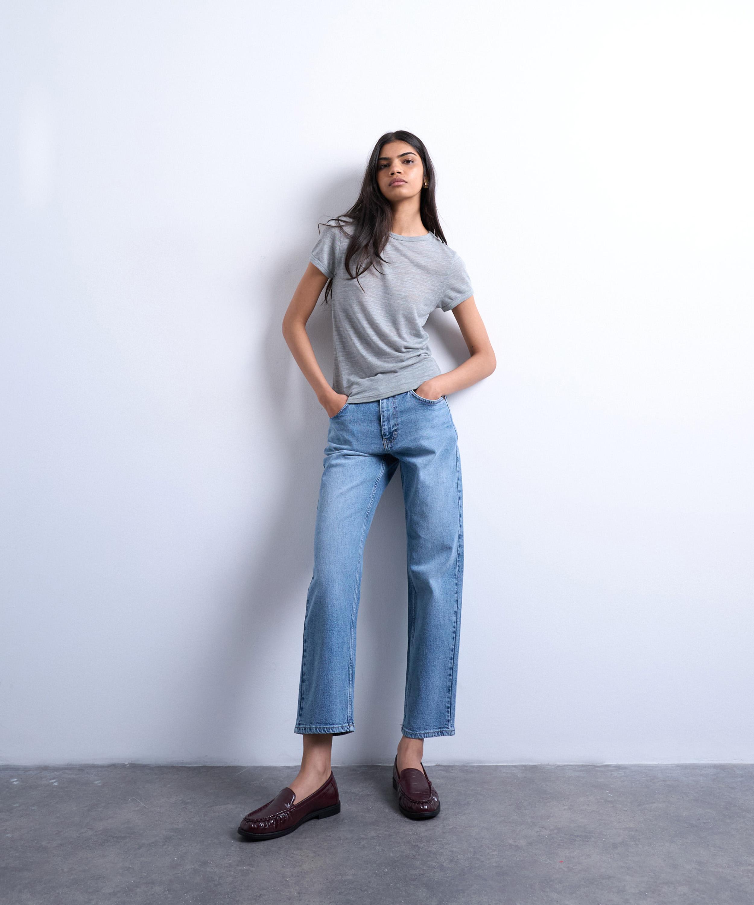 TOPSHOP - Orson Mid-Rise Comfort Straight Jeans in Light Blue image number 2